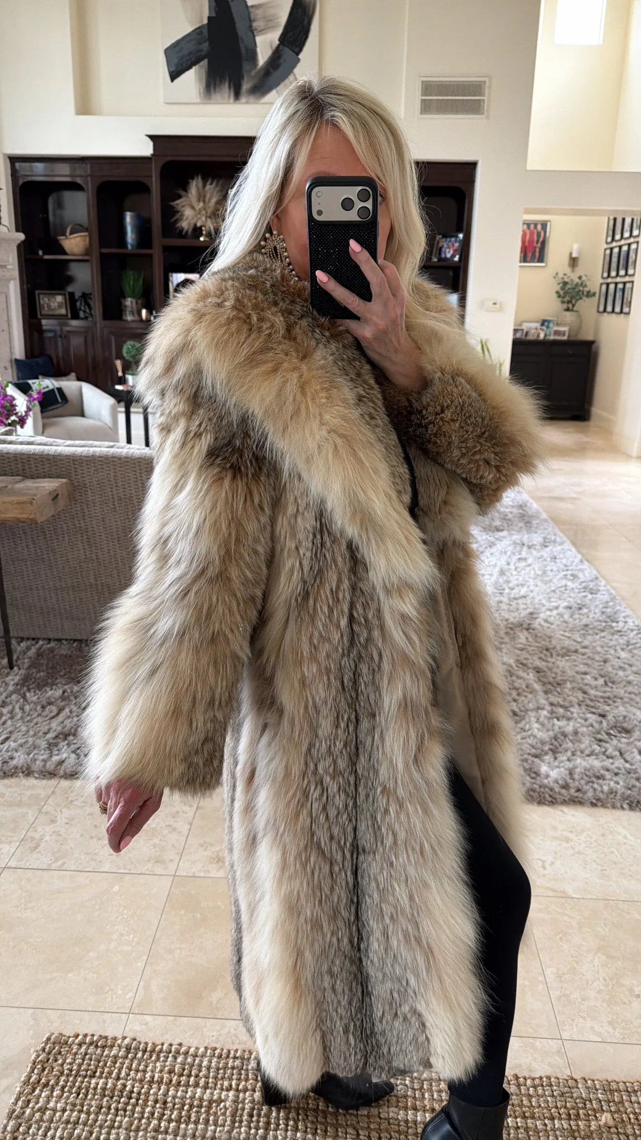 #GB50 Vintage Lynx Fur Coat sold by Glitzy Bella product image thumbnail 2