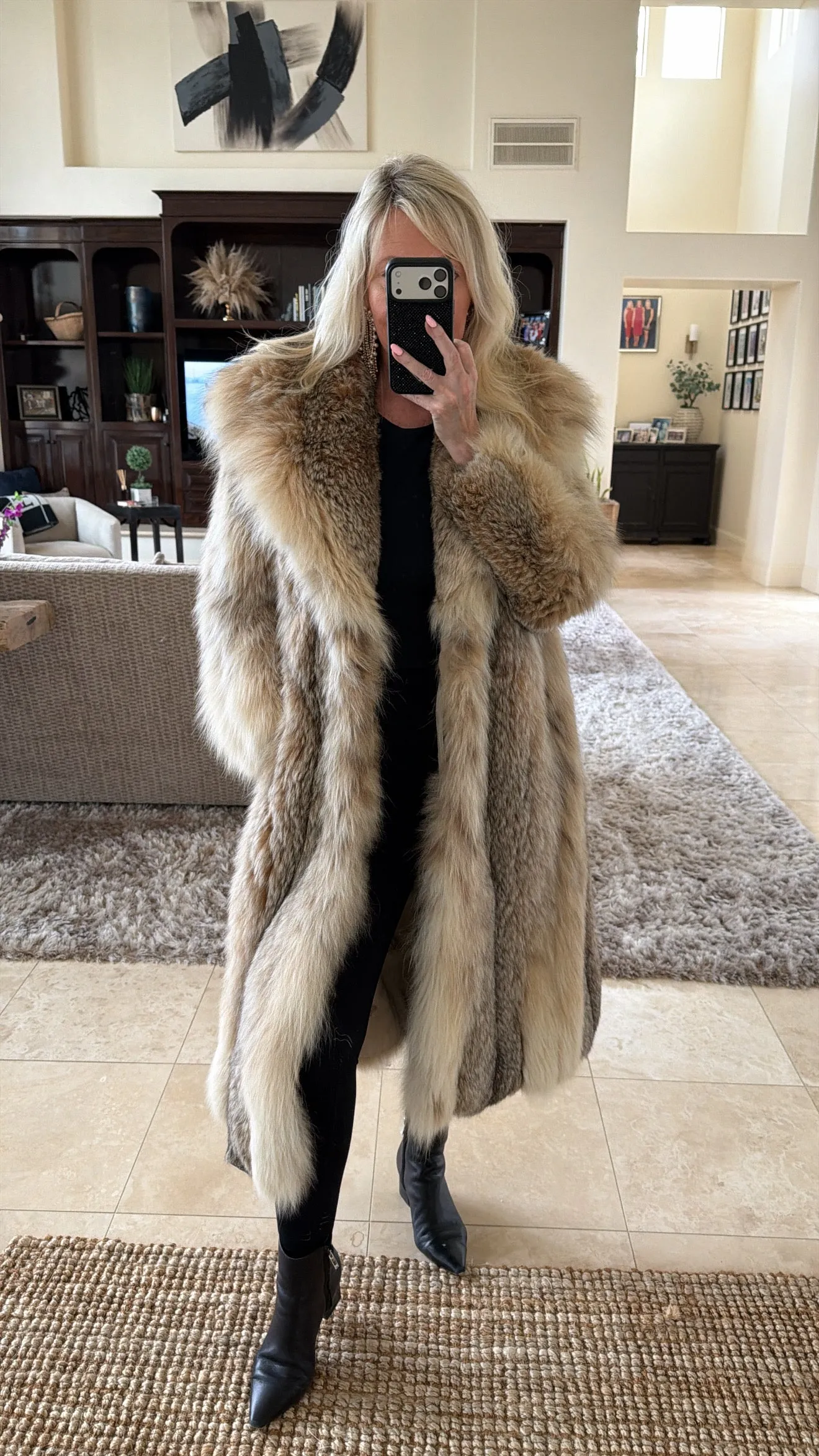 #GB50 Vintage Lynx Fur Coat sold by Glitzy Bella product image thumbnail 5