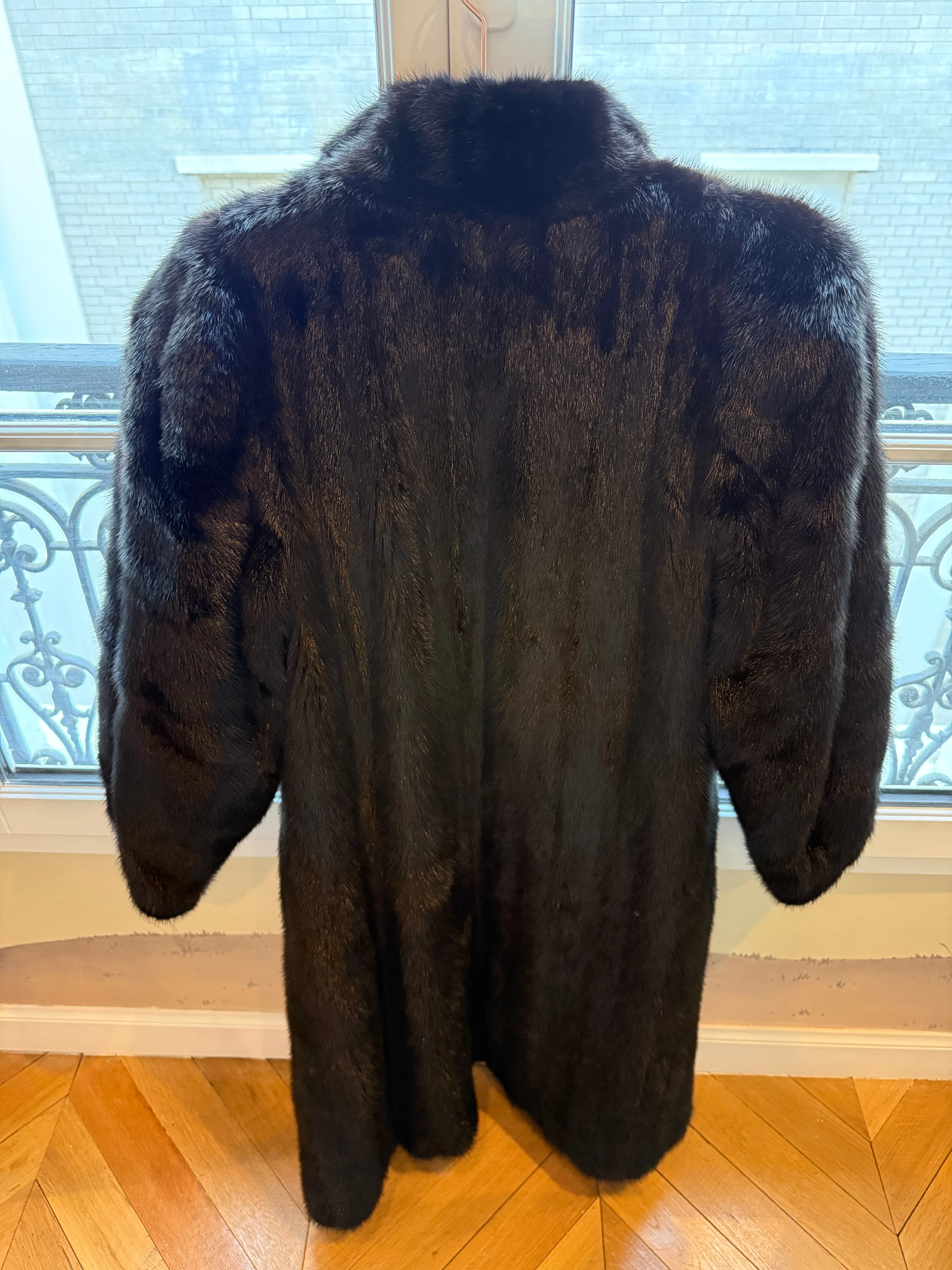 #GB64 Vintage Ranch Mink Fur Coat Size S/M sold by Glitzy Bella product image thumbnail 5