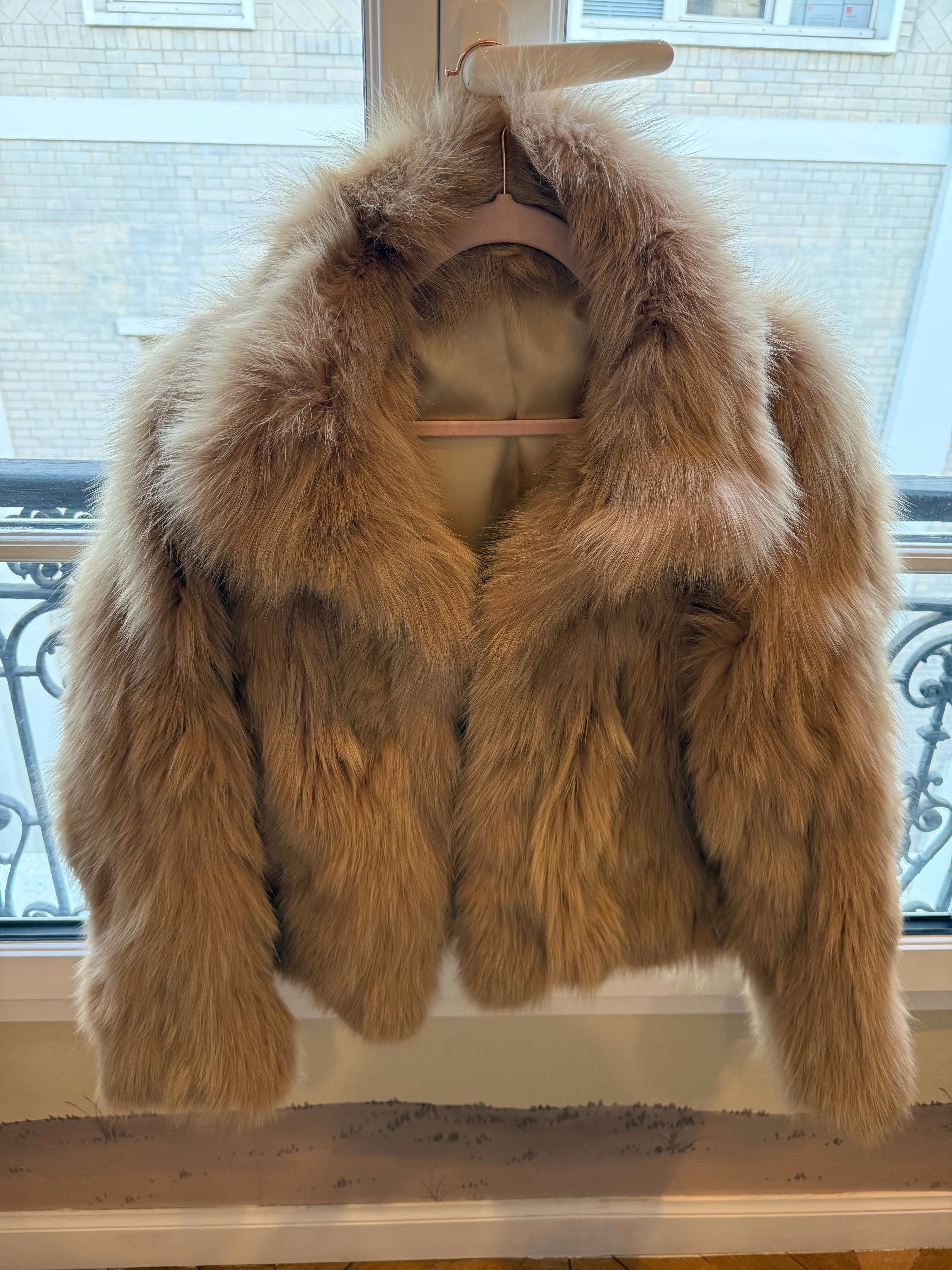 #GB72 Vintage Beige Fox Jacket Size Medium sold by Glitzy Bella product image thumbnail 4