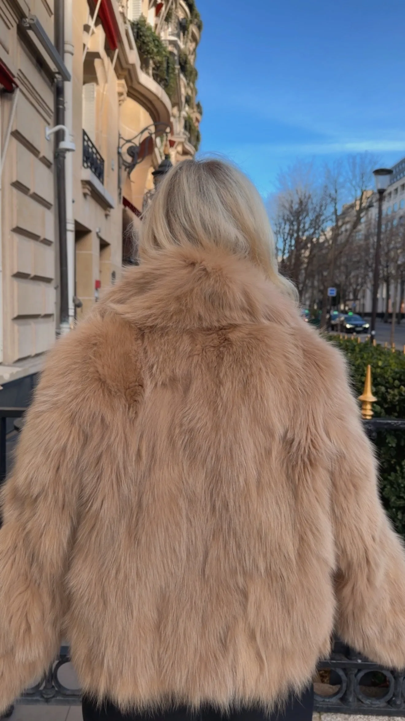 #GB72 Vintage Beige Fox Jacket Size Medium sold by Glitzy Bella product image thumbnail 2