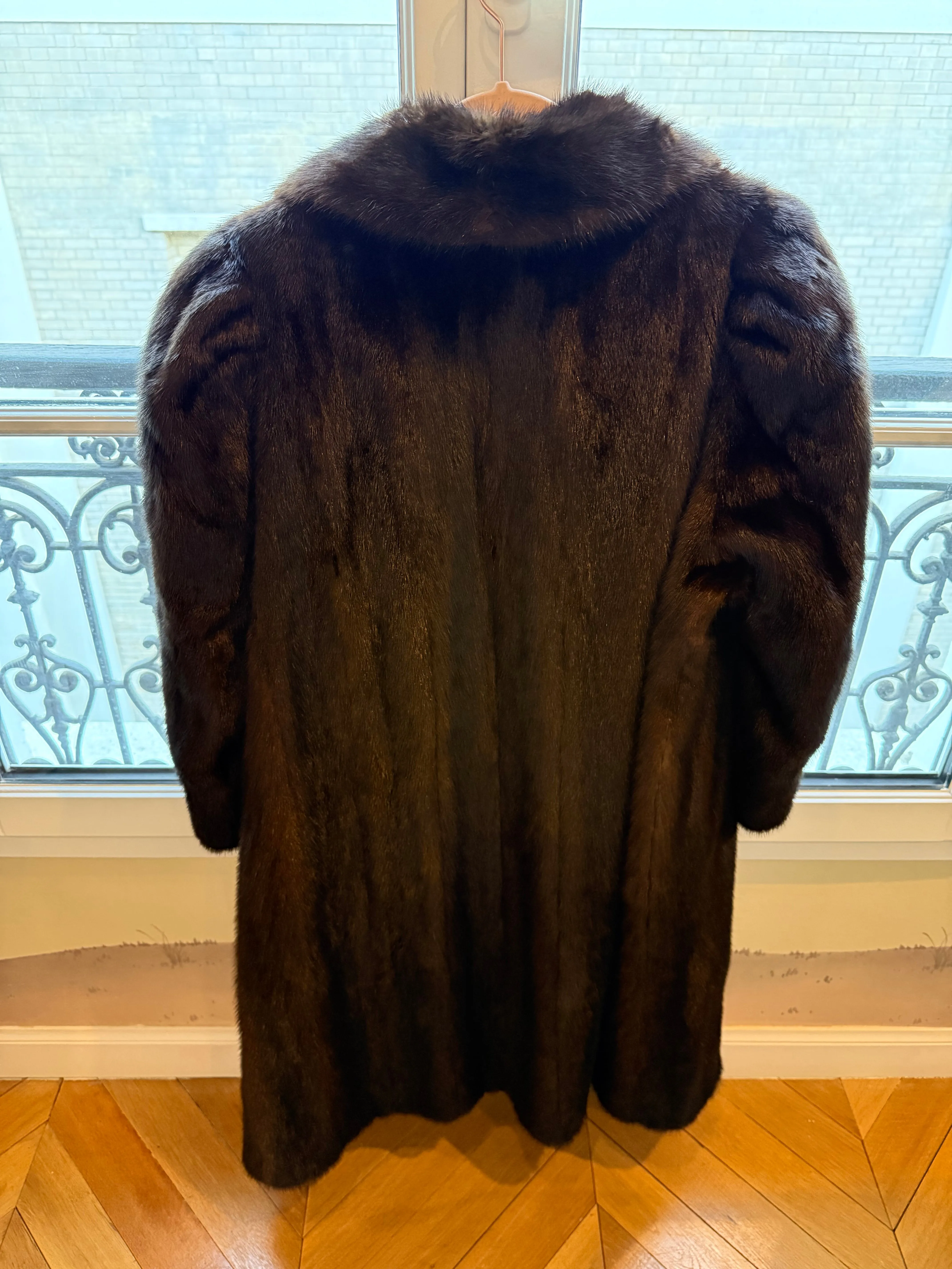 #GB77 Vintage Mahogany Mink Coat Size Small sold by Glitzy Bella product image thumbnail 5