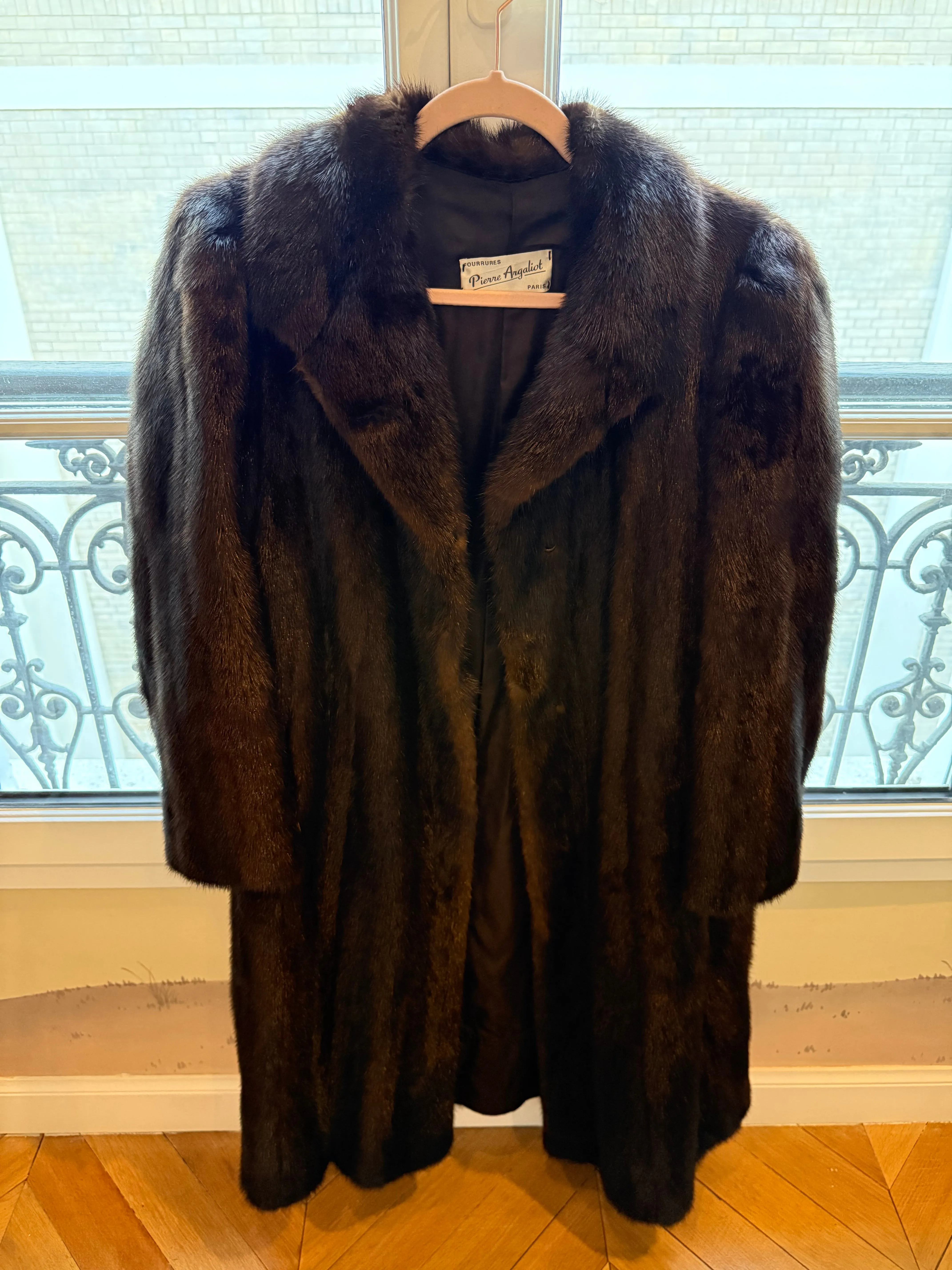 #GB77 Vintage Mahogany Mink Coat Size Small sold by Glitzy Bella product image thumbnail 4