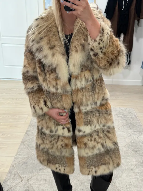 #GB83 Vintage Lynx Fur Coat - Size XS sold by Glitzy Bella