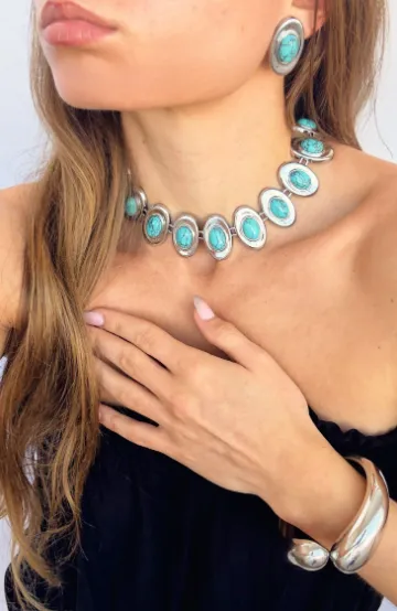 PREORDER!! Burke Necklace sold by Glitzy Bella product image thumbnail 4