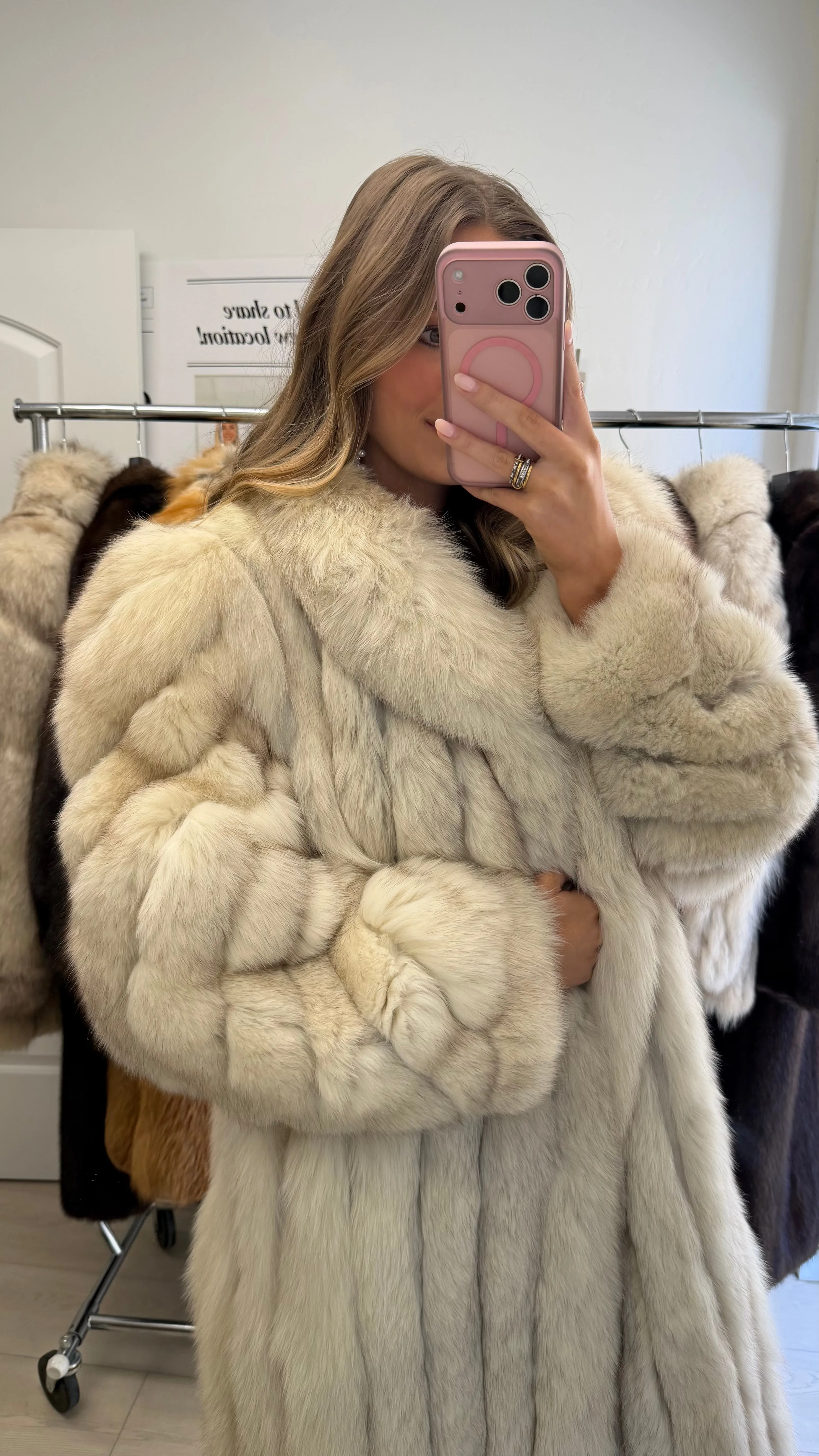 #24 Vintage Blue Fox Coat Size M/L sold by Glitzy Bella product image thumbnail 4