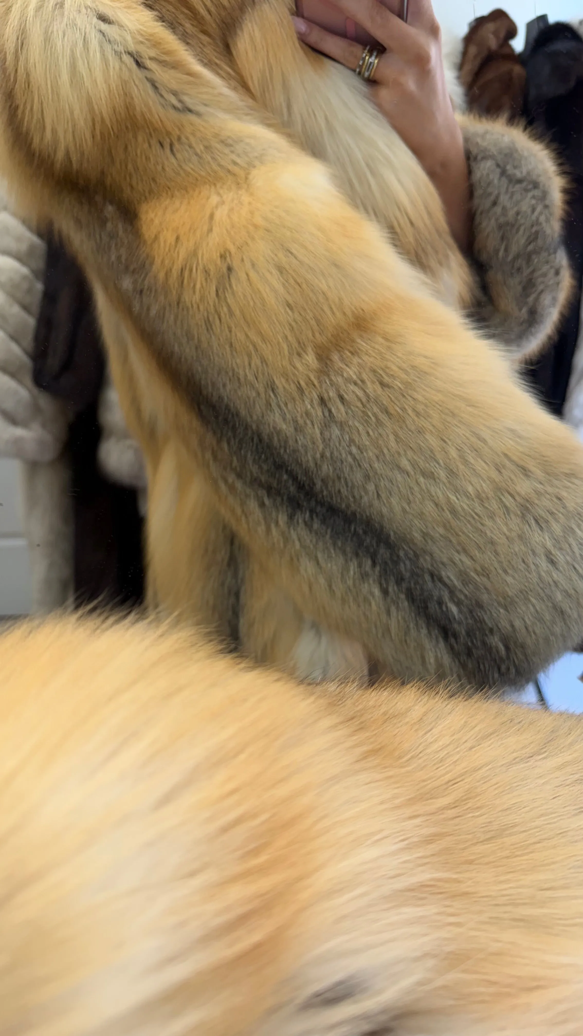 #11 Vintage Golden Island Fox Coat Size S/M sold by Glitzy Bella product image thumbnail 5