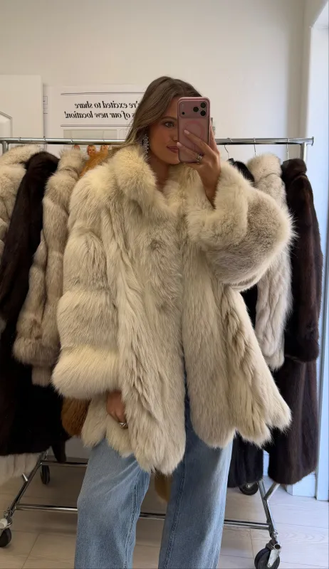 #8 Vintage White Fox Stroller Size Medium made by Glitzy Bella