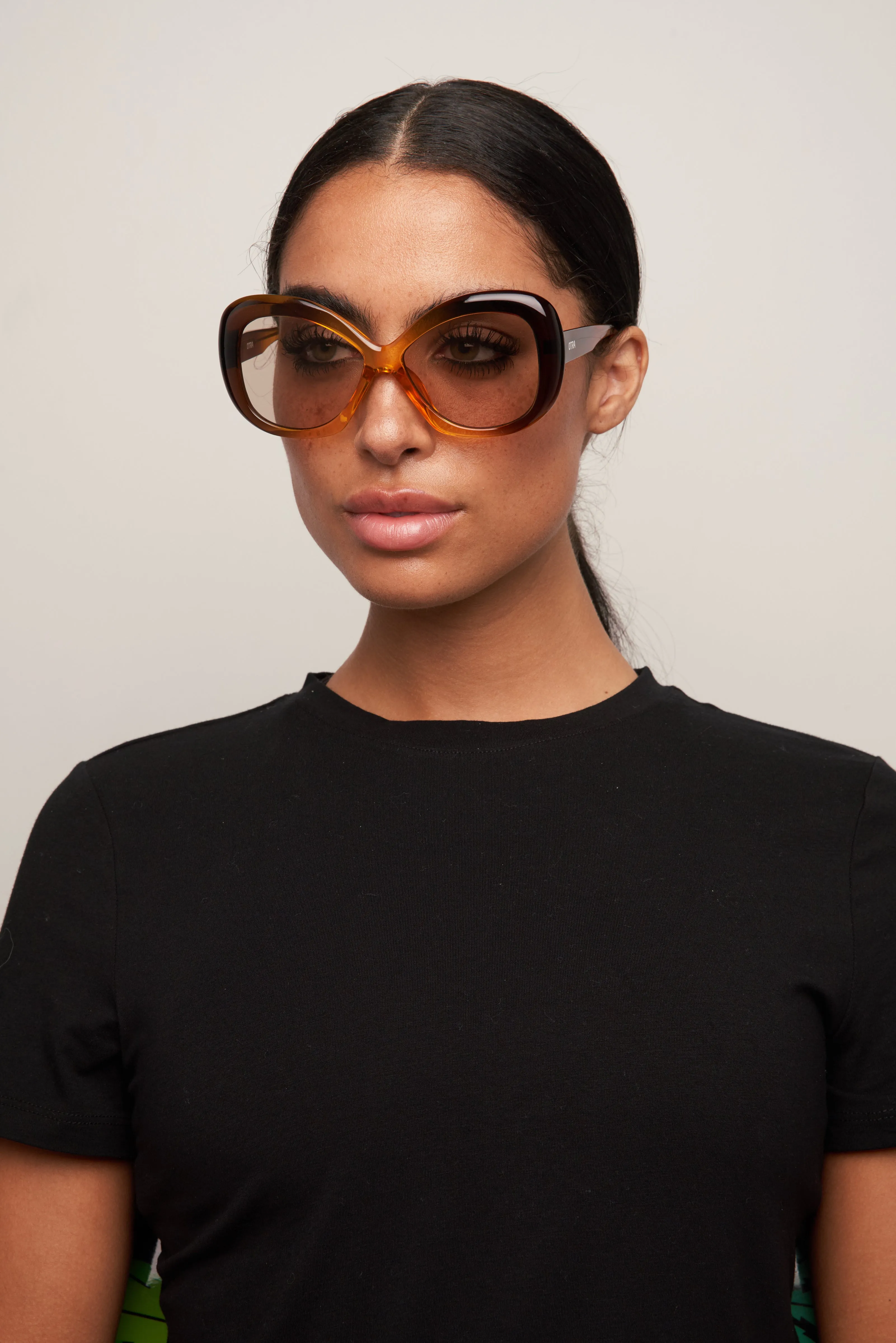 Esmé - Olive to Gold/Olive sold by Otra Eyewear product image thumbnail 4