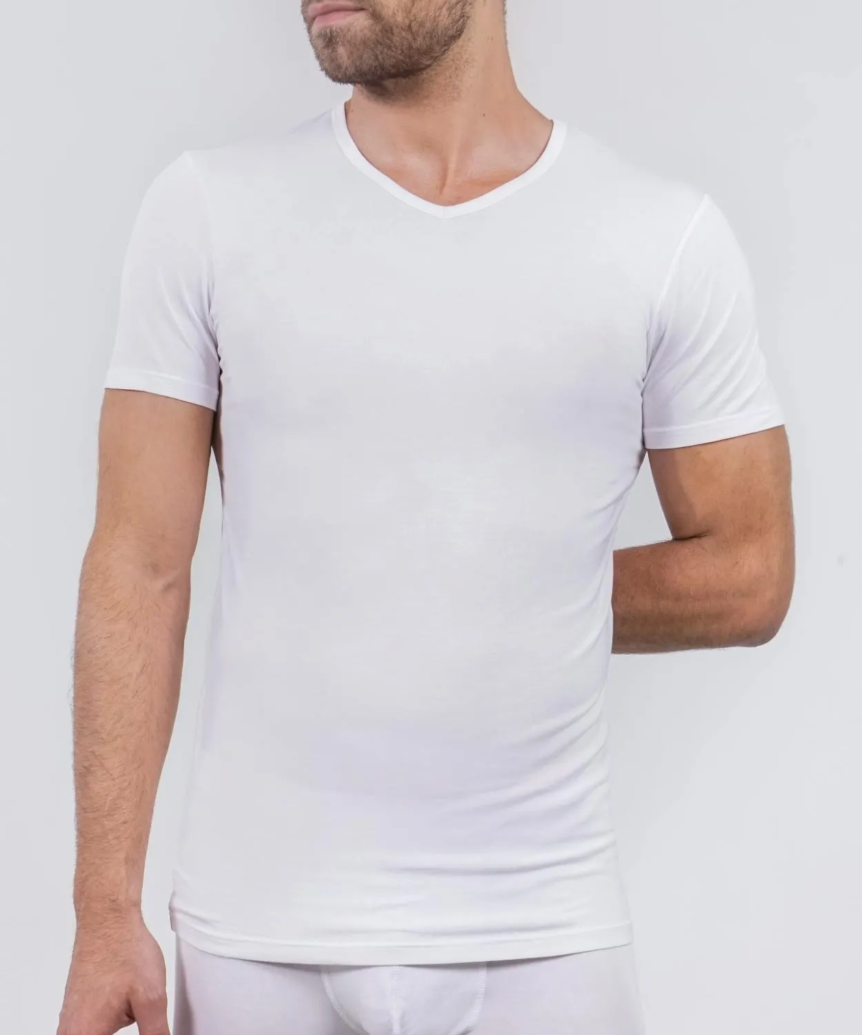 T-Shirt V Neck - Essentials sold by Rounderbum