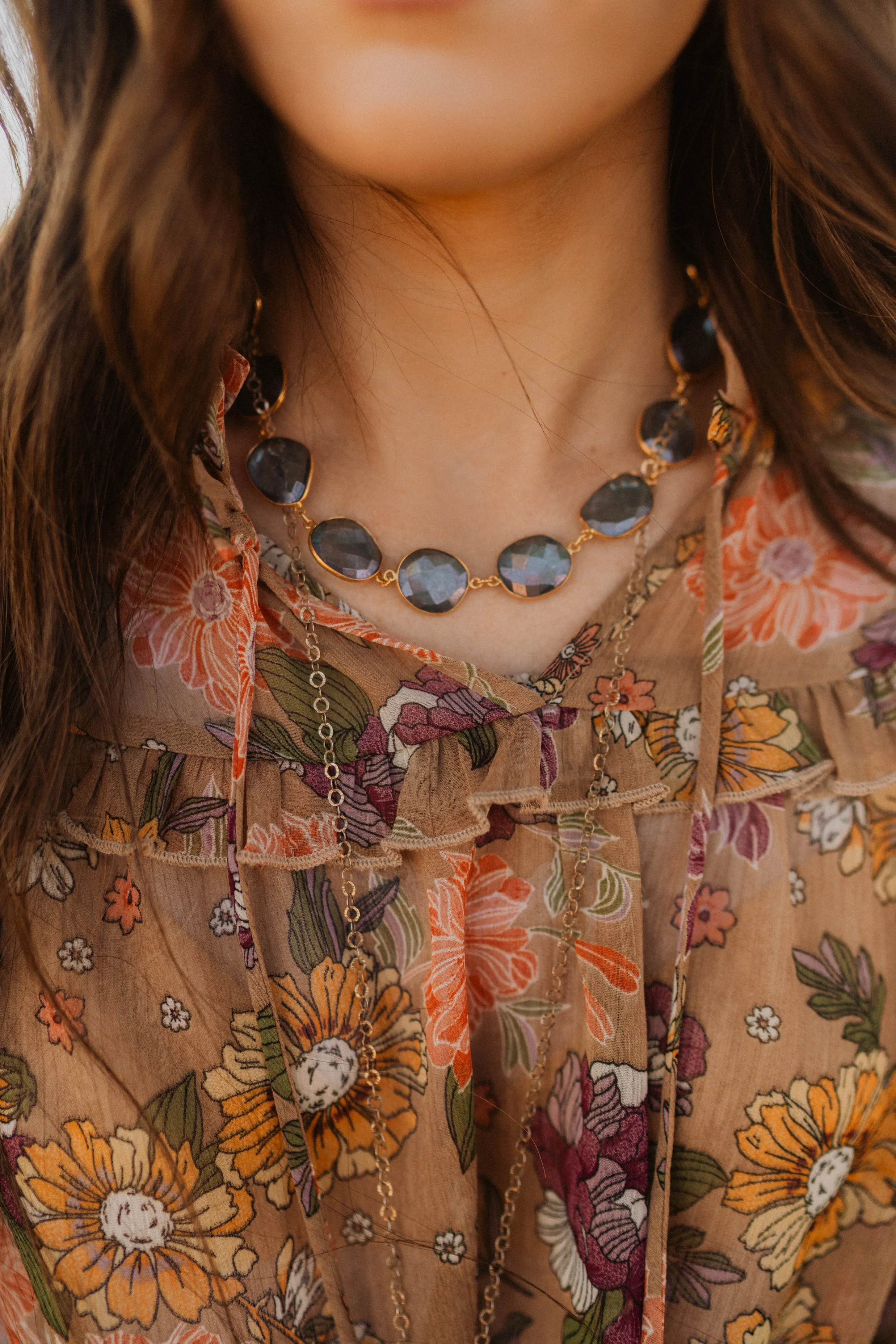 White Hereford Necklace Set sold by Goldie Lew product image thumbnail 4