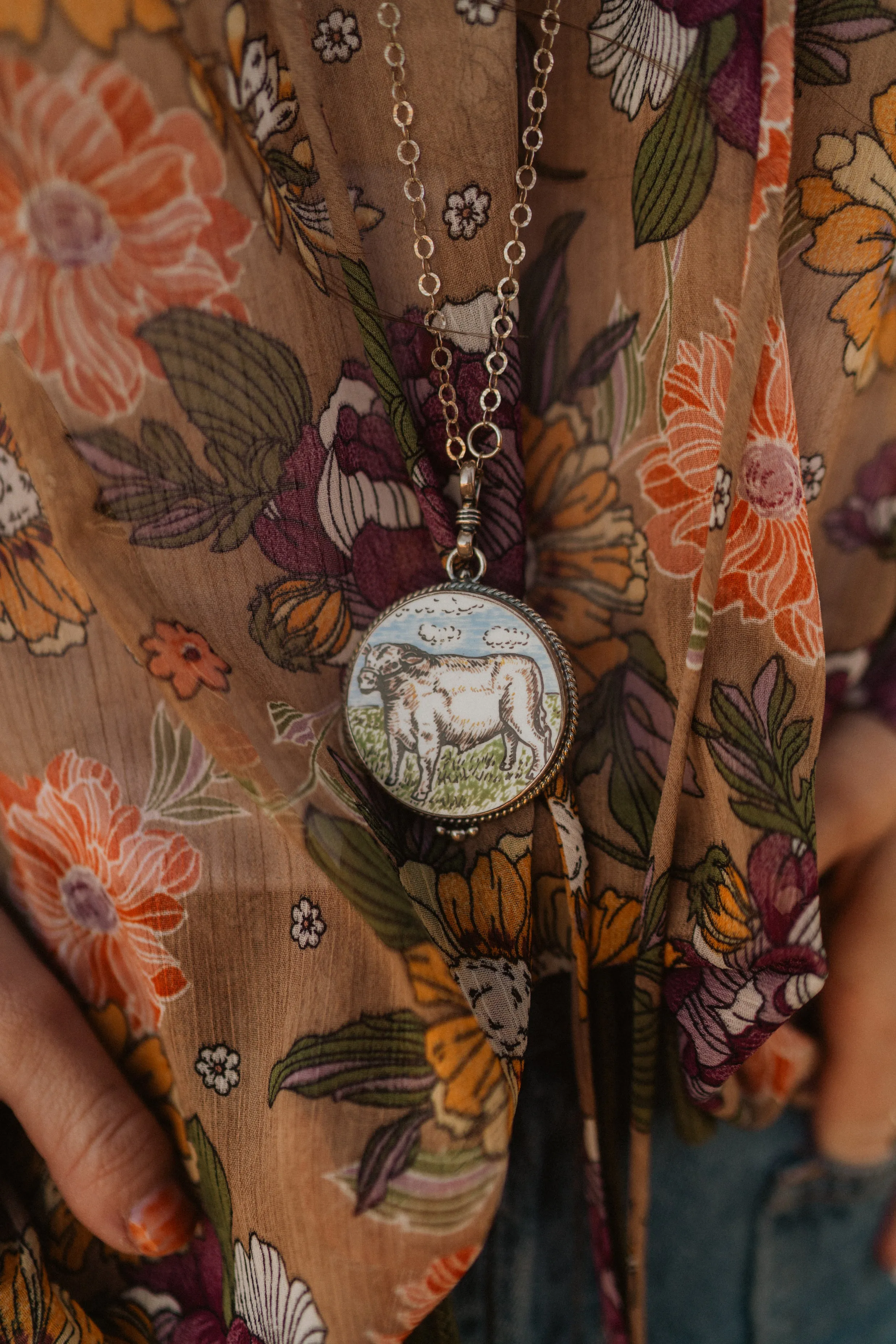 White Hereford Necklace Set sold by Goldie Lew product image thumbnail 3