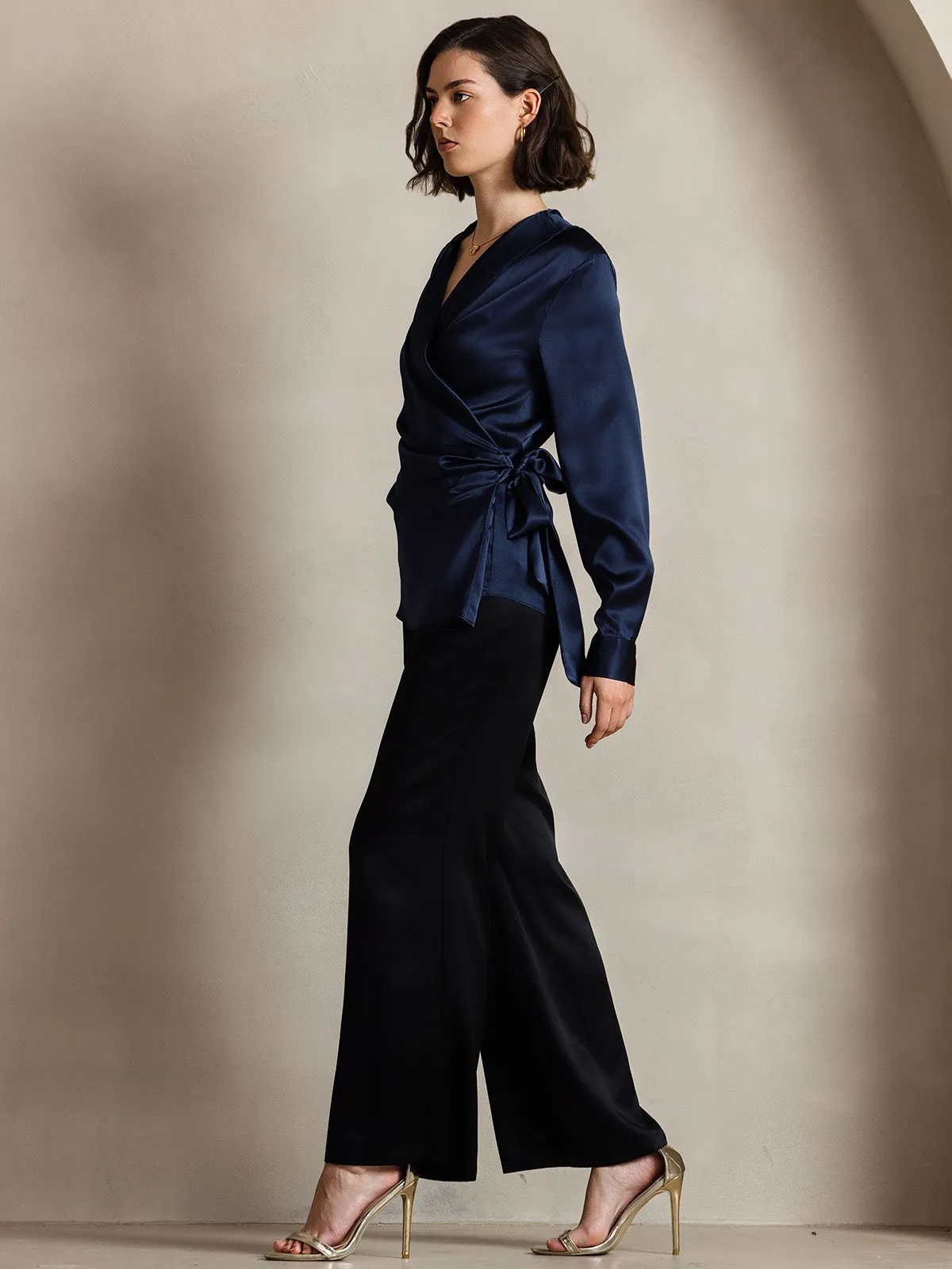 19 Momme Silk Fashionable V-Neck Shirt sold by SilkSilky product image thumbnail 4