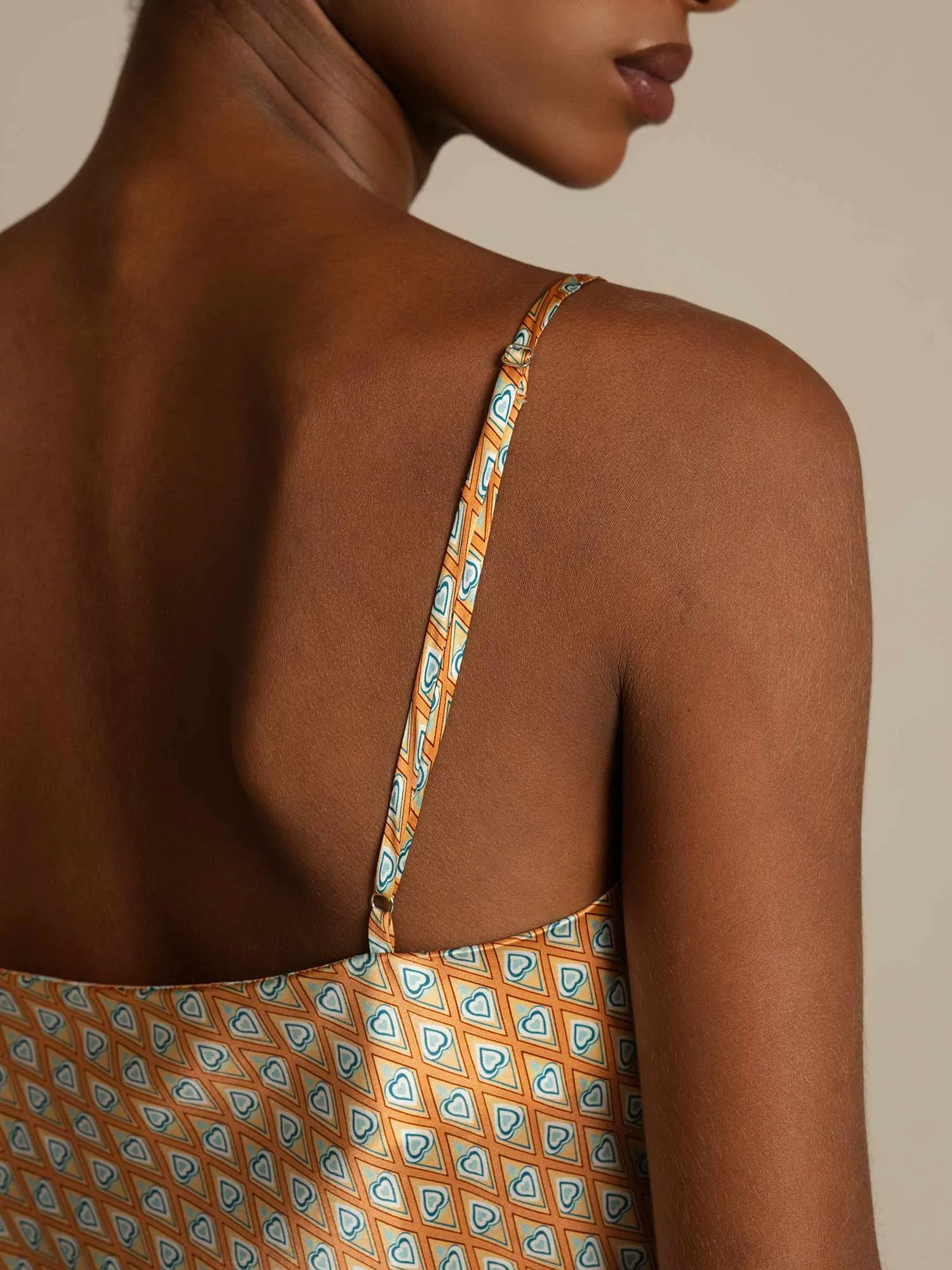 Pure Silk Geometric Print Spaghetti Strap V Neck Camisoles sold by SilkSilky product image thumbnail 4