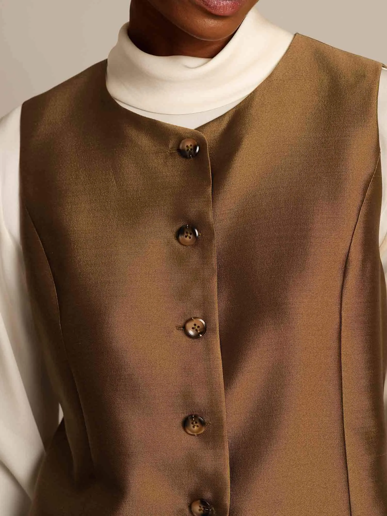 Clearance - 32Momme Silk-Wool Blend Women's Vest with Button Design sold by SilkSilky product image thumbnail 4