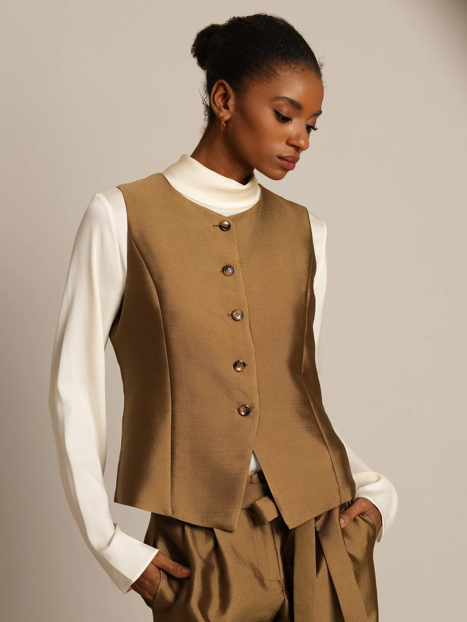 Clearance - 32Momme Silk-Wool Blend Women's Vest with Button Design sold by SilkSilky product image thumbnail 3