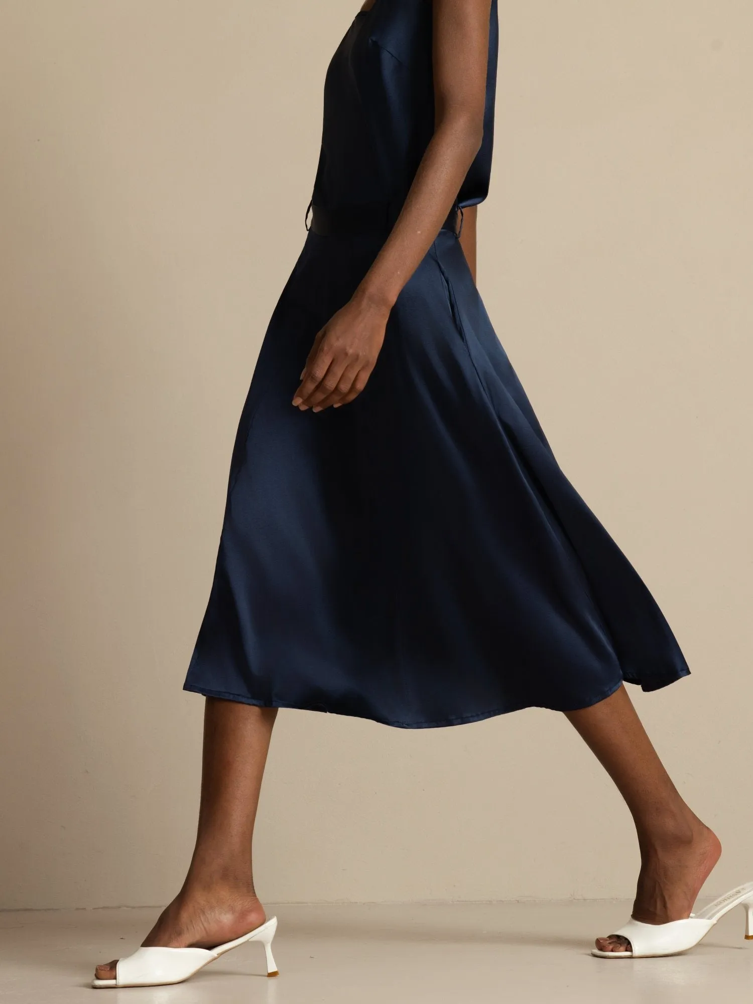 19Momme Silk High-Waist A-Line Midi Skirt with Pockets sold by SilkSilky product image thumbnail 5