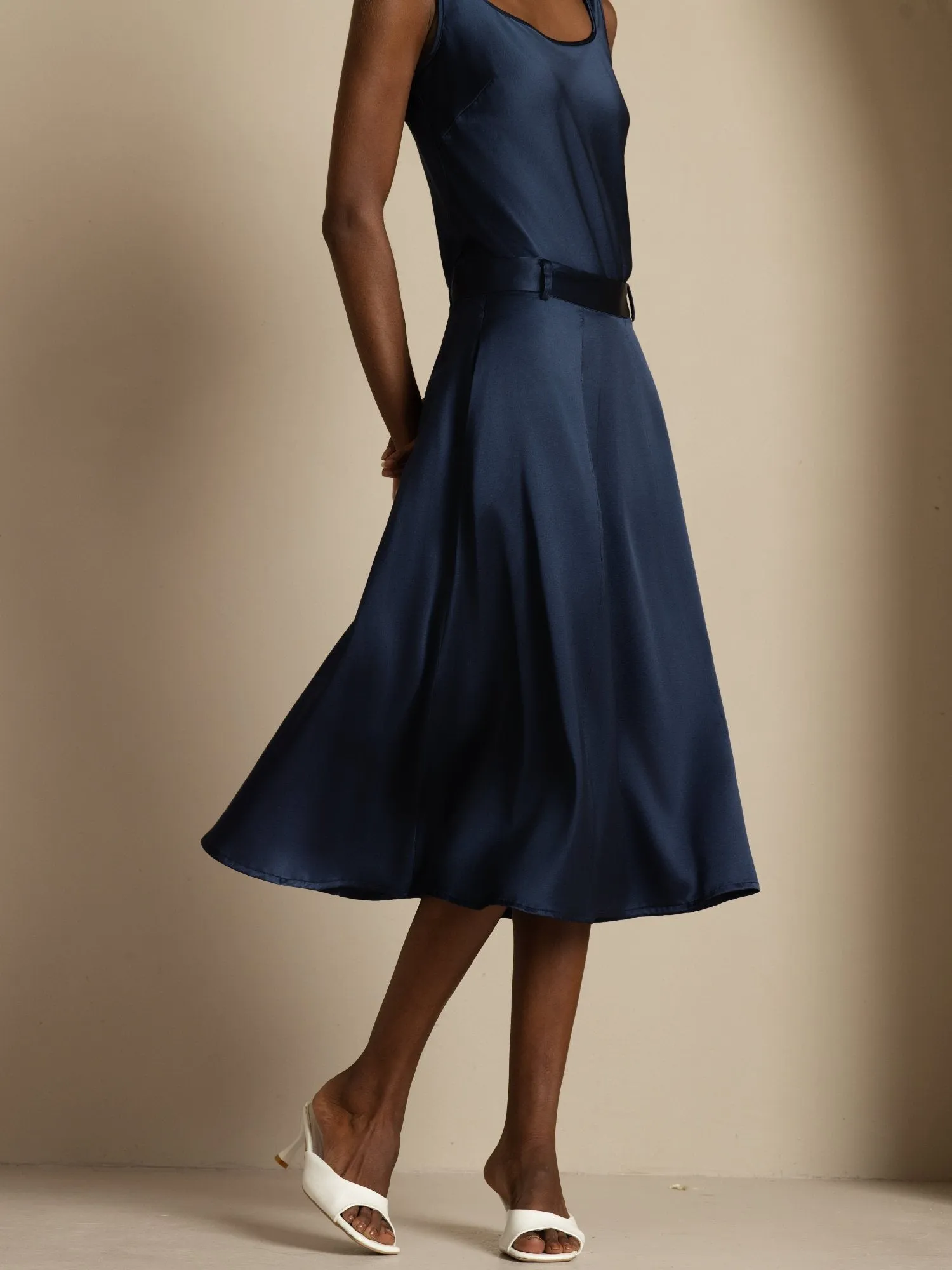 19Momme Silk High-Waist A-Line Midi Skirt with Pockets sold by SilkSilky product image thumbnail 4