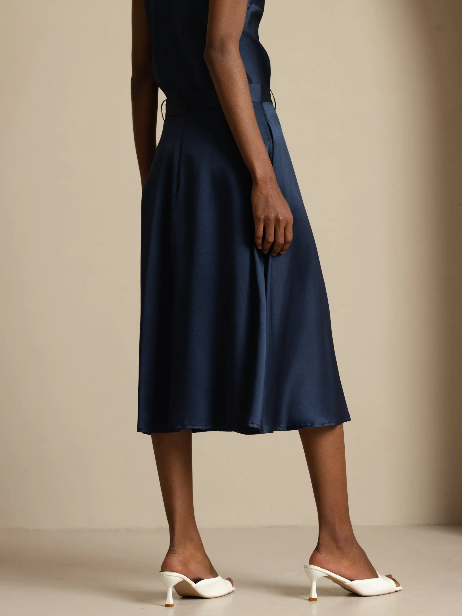 19Momme Silk High-Waist A-Line Midi Skirt with Pockets sold by SilkSilky product image thumbnail 2