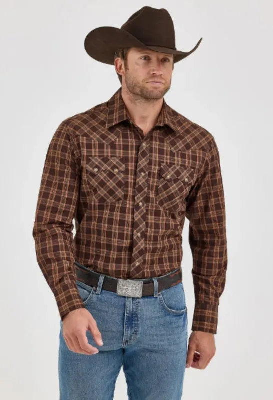Wrangler Men's Retro® Cotton Snap-Front Long Sleeve Work Shirt sold by Work World