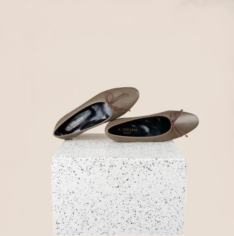 Como - Dark Taupe sold by A.Soliani