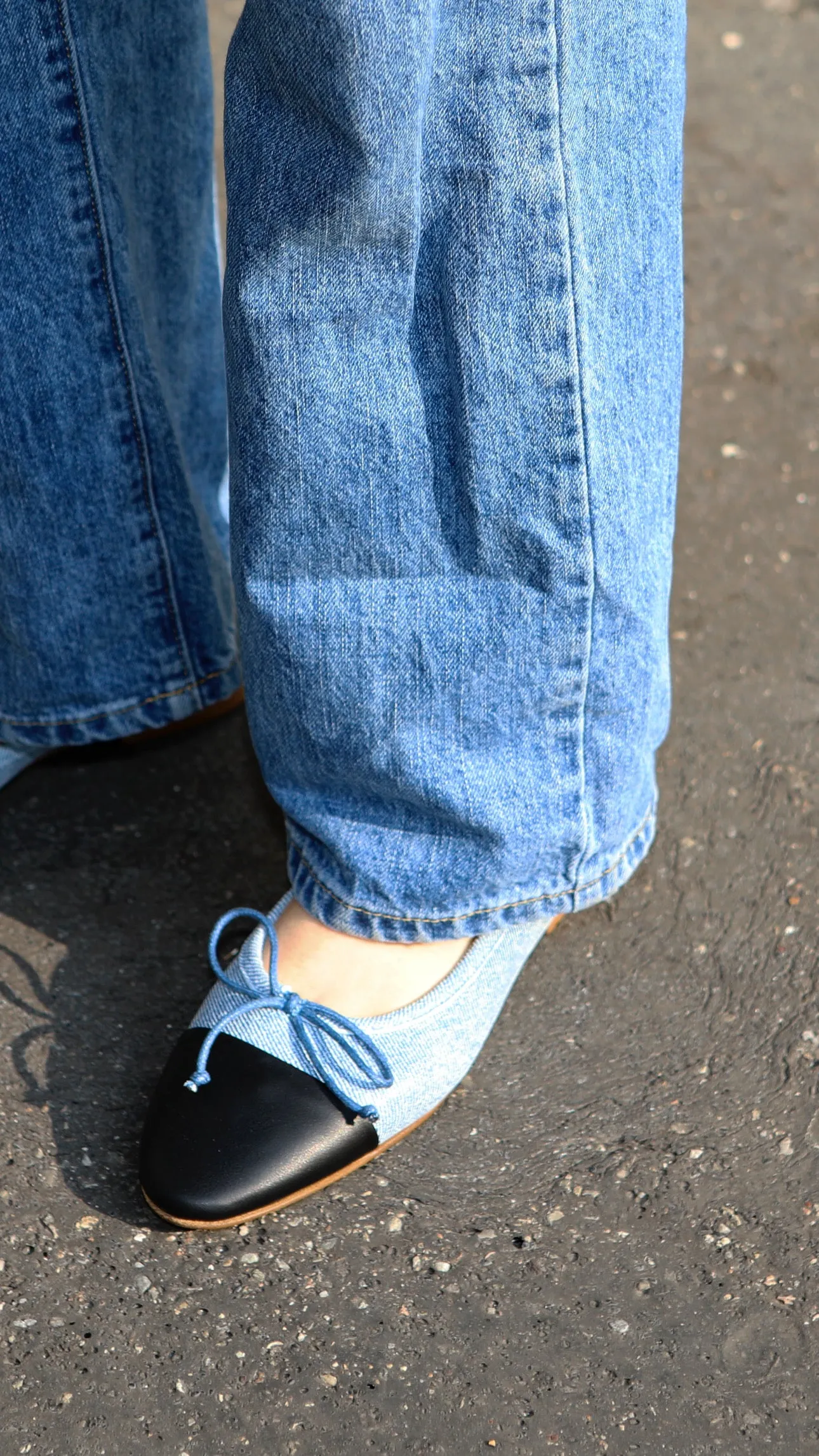 Como - Denim/Black sold by A.Soliani product image thumbnail 4