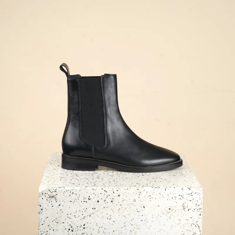 Pavia - Black Leather sold by A.Soliani