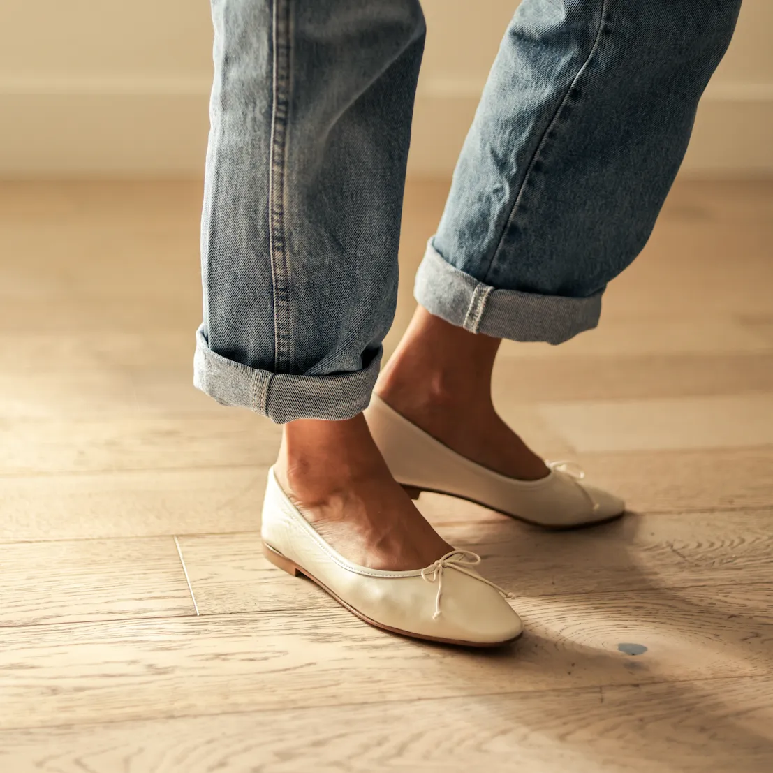 Como - Ivory sold by A.Soliani product image thumbnail 3