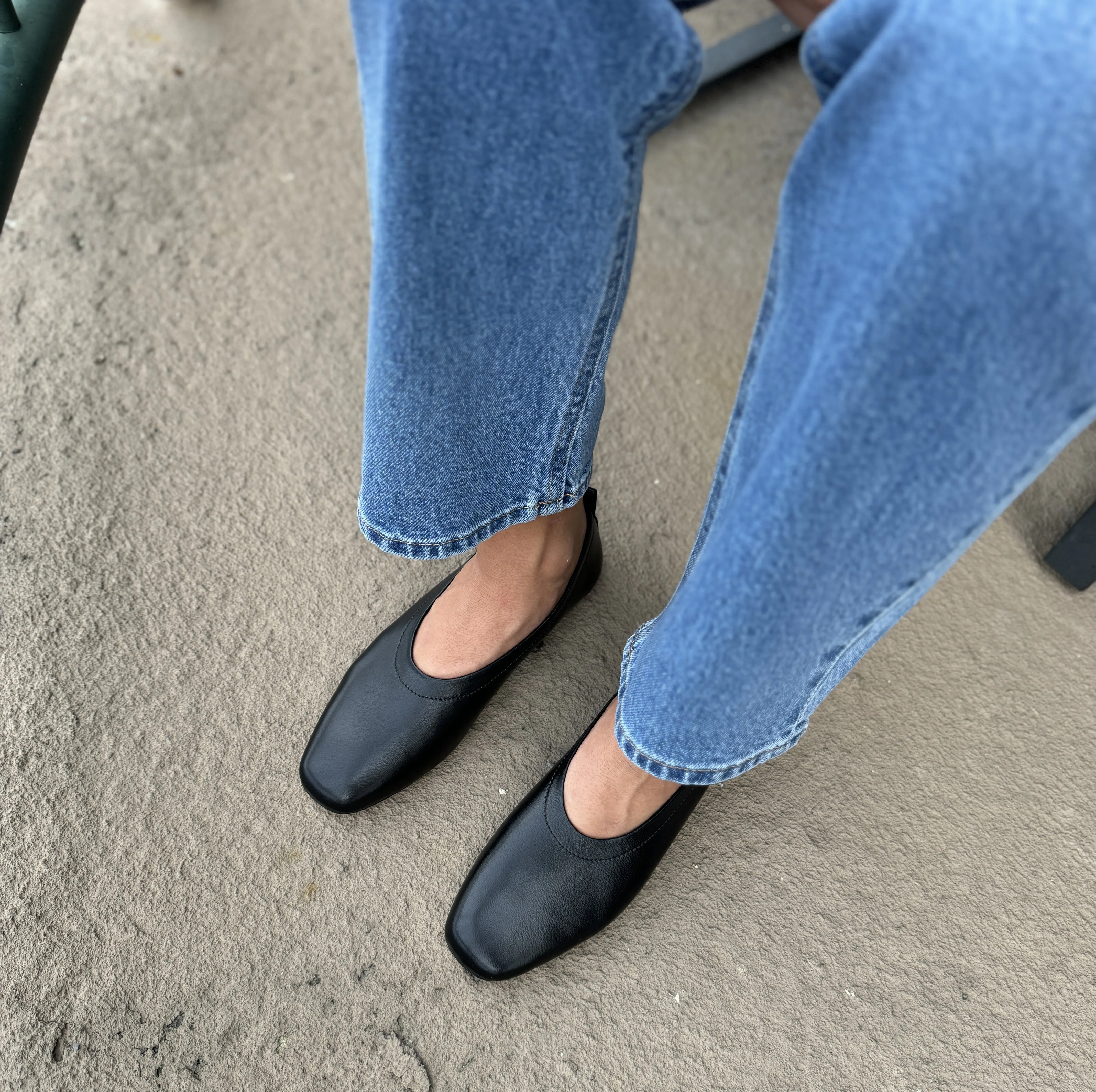 Imola - Black Leather sold by A.Soliani product image thumbnail 3