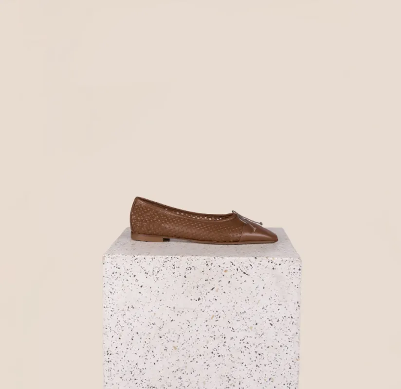 Como - Perforated Pecan (Cap toe) sold by A.Soliani