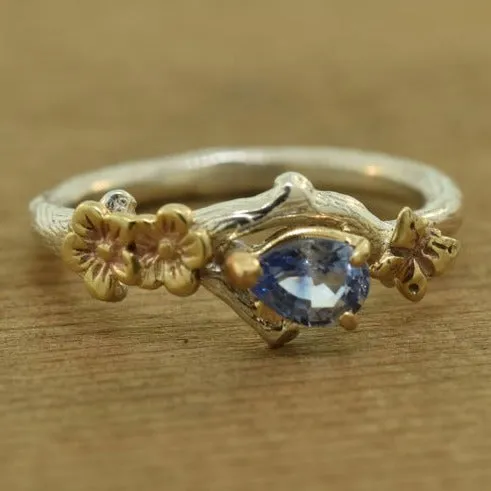 The Luna sold by Antler Rings product image thumbnail 3