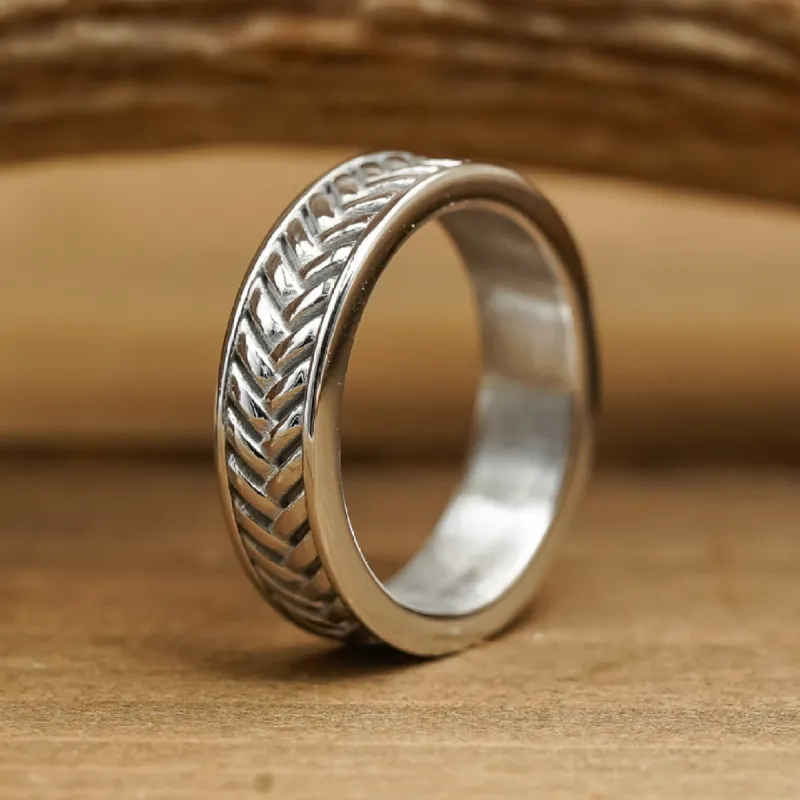 The Herringbone made by Antler Rings