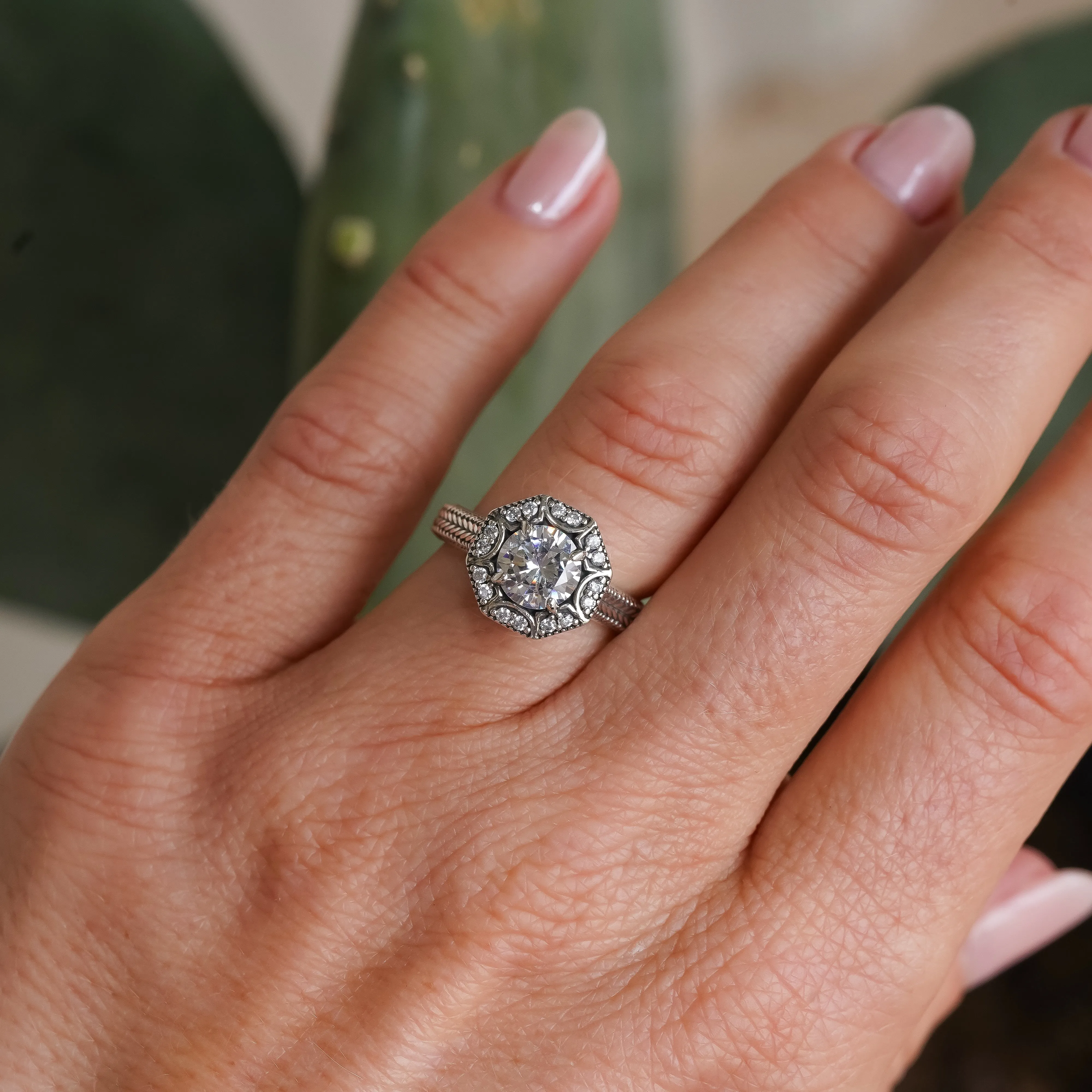 The Kemah sold by Antler Rings product image thumbnail 2