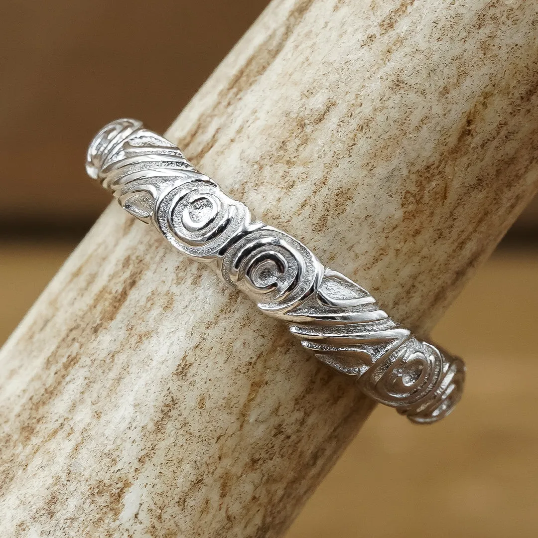 The Athena sold by Antler Rings product image thumbnail 5