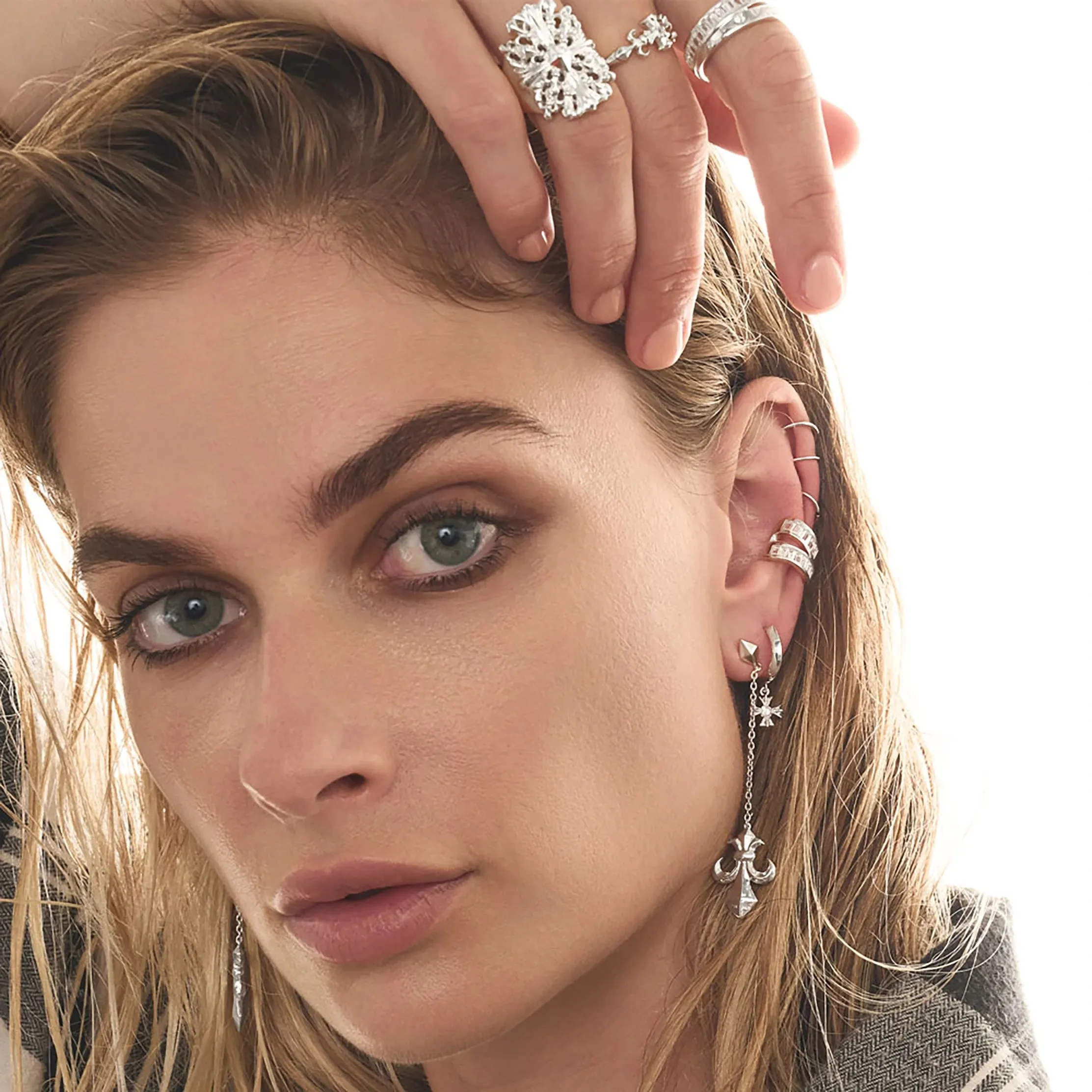 White Sapphire Ear Cuff sold by Awe Inspired product image thumbnail 3