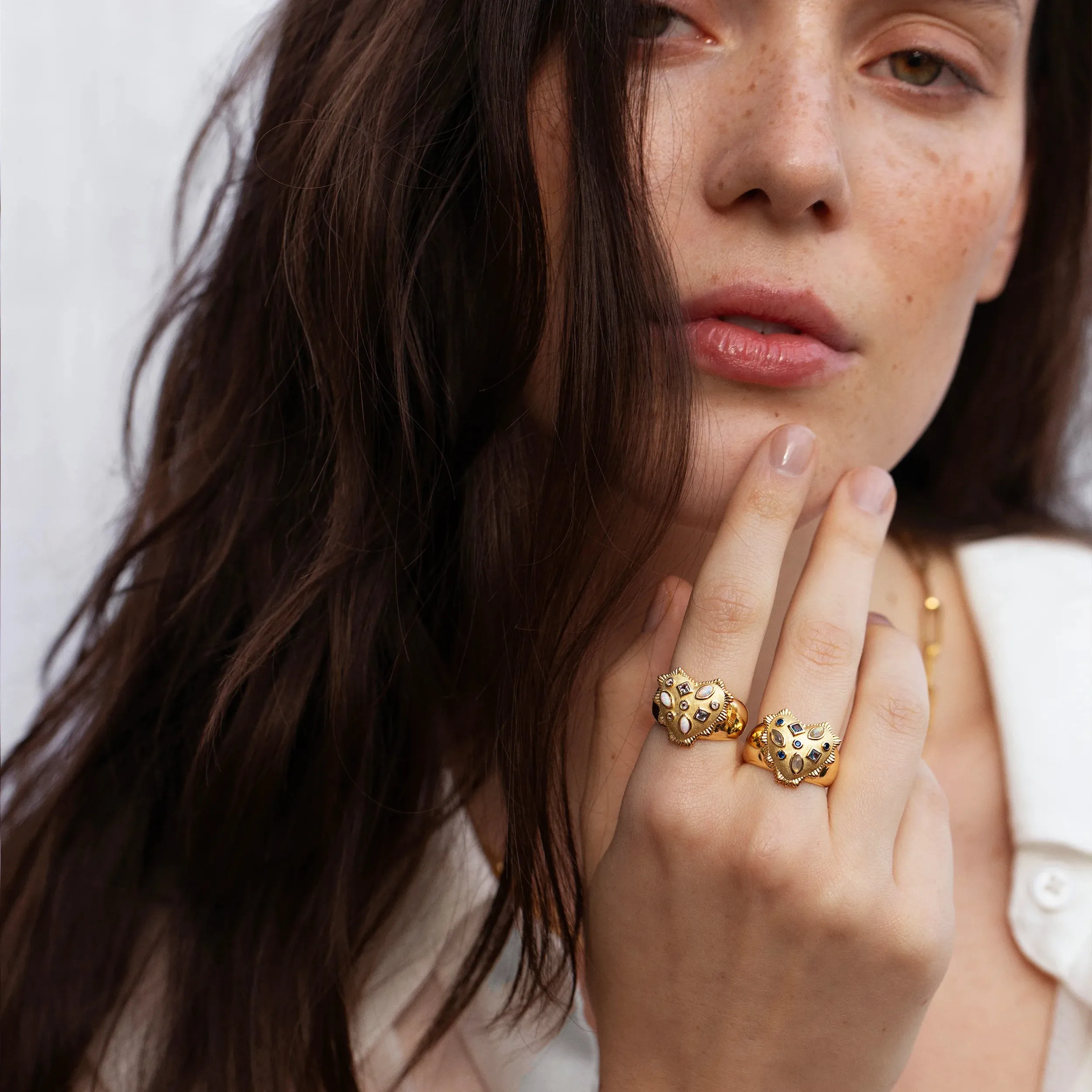 White Radiant Heart Ring sold by Awe Inspired product image thumbnail 4