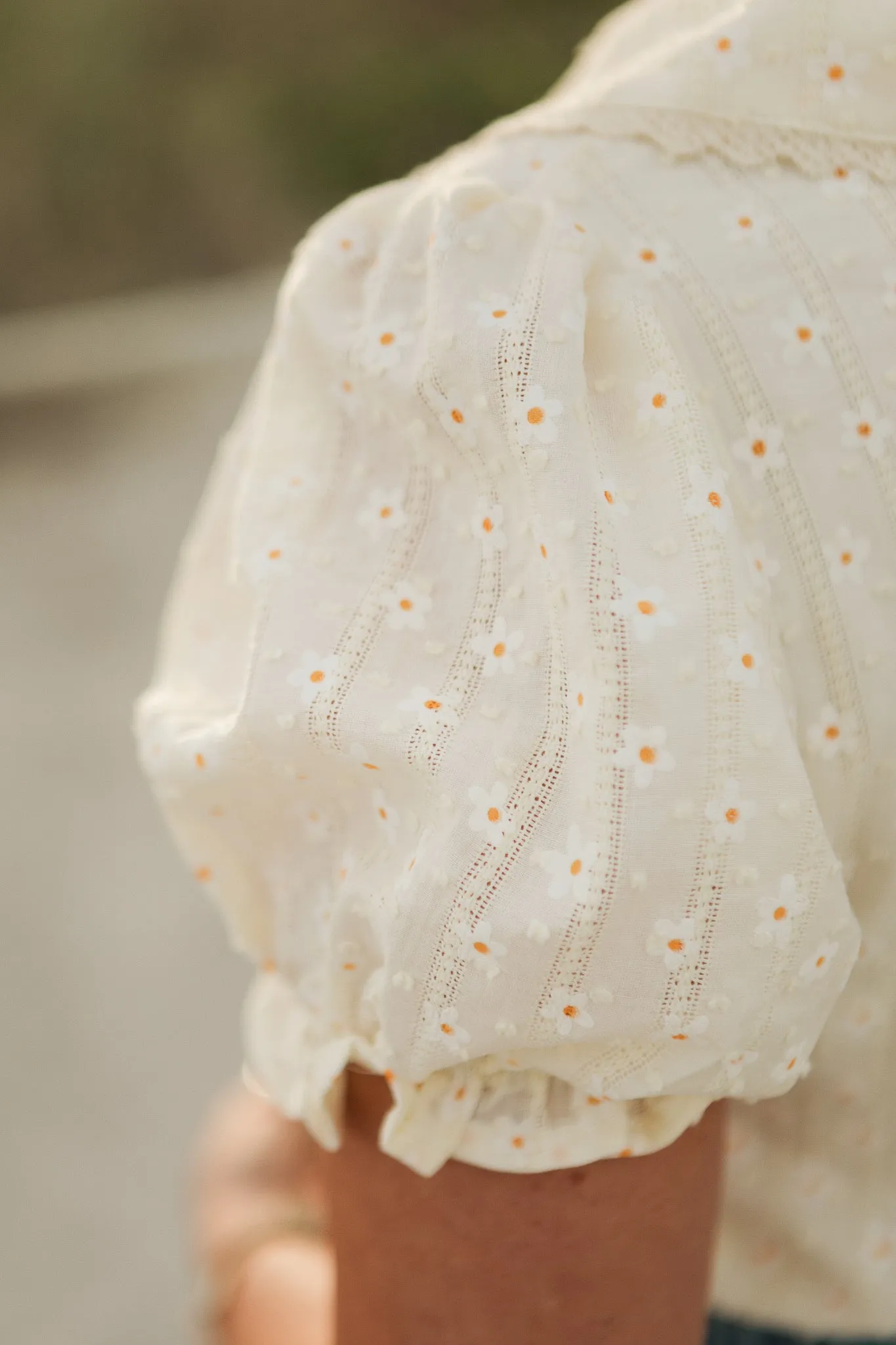 Sophia Blouse in Daisy Print sold by Ivy City Co product image thumbnail 2