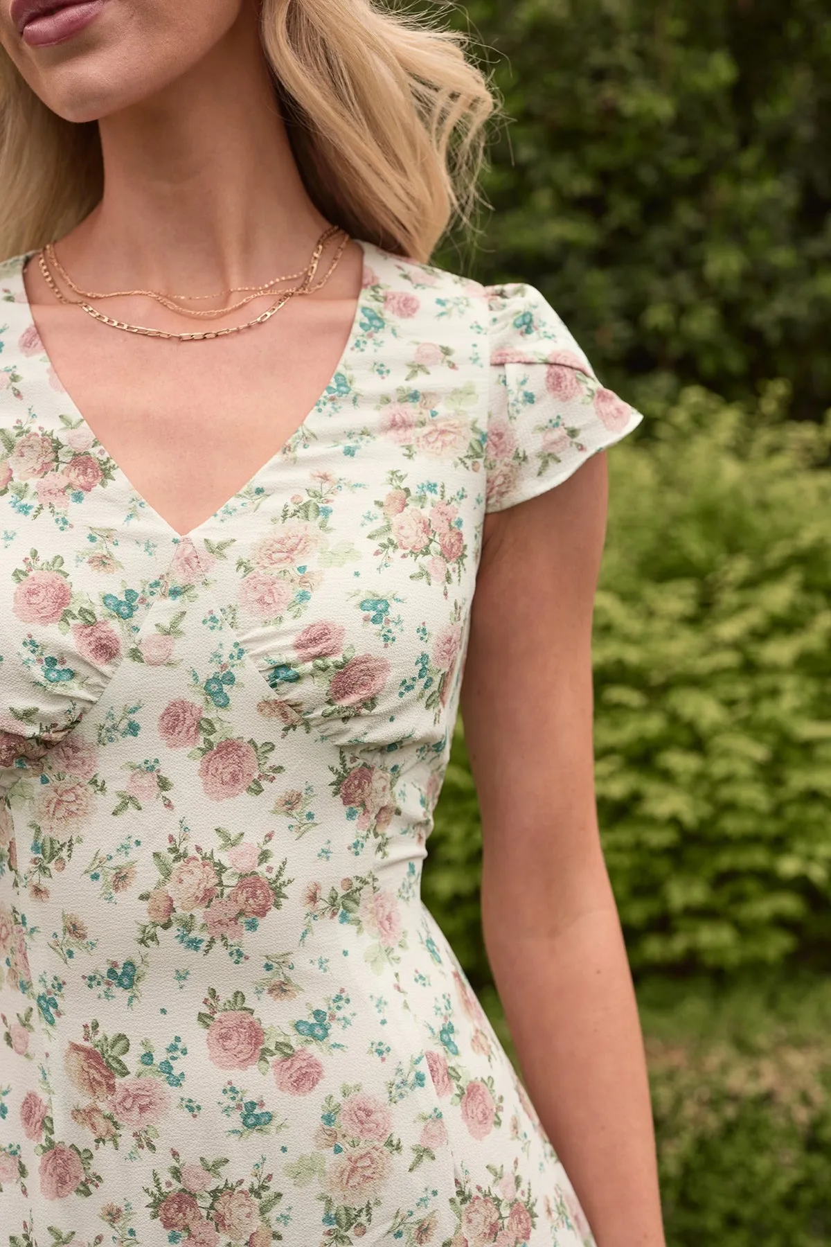 Fiona Dress in Countryside Peony Blossom sold by Ivy City Co product image thumbnail 4