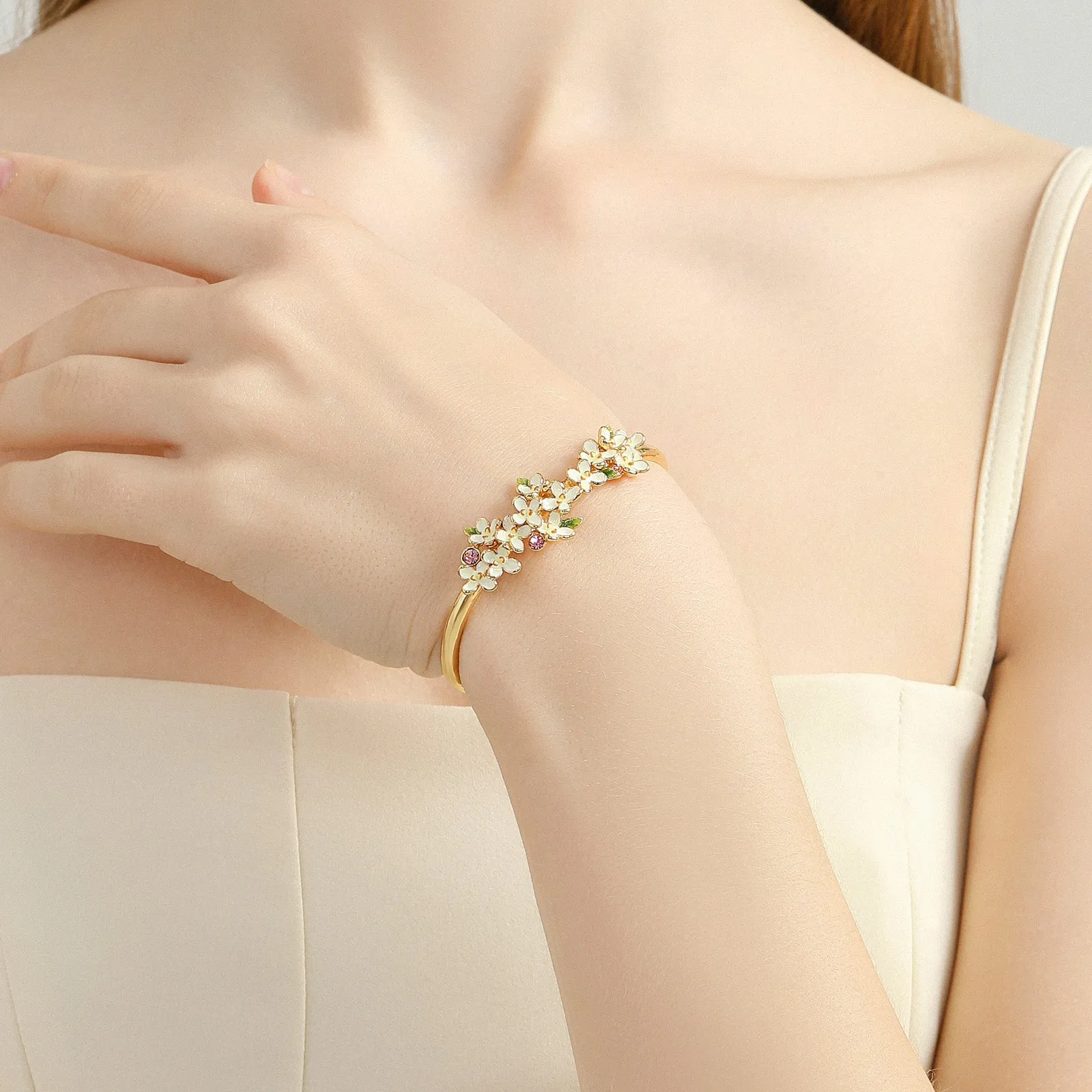 Osmanthus Fragrans Bracelet sold by Selenichast product image thumbnail 4