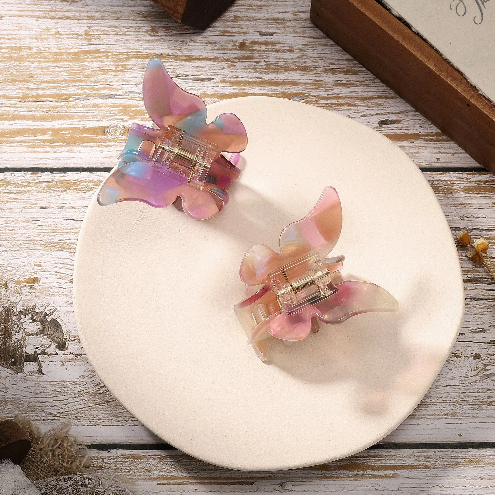 Butterfly Colorblock Claw Clips sold by Selenichast product image thumbnail 3