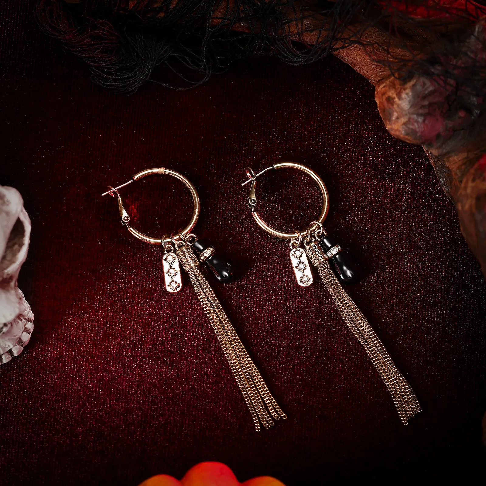 Azabache Hand Earrings sold by Selenichast product image thumbnail 5