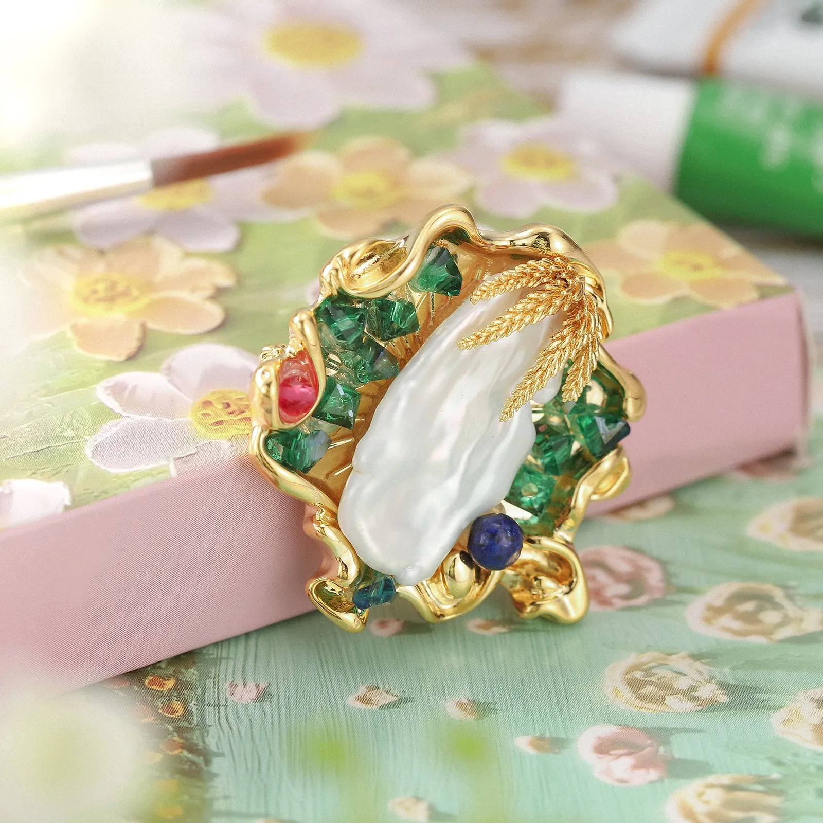 Vintage Baroque Pearl Oil Painting Brooch sold by Selenichast product image thumbnail 3