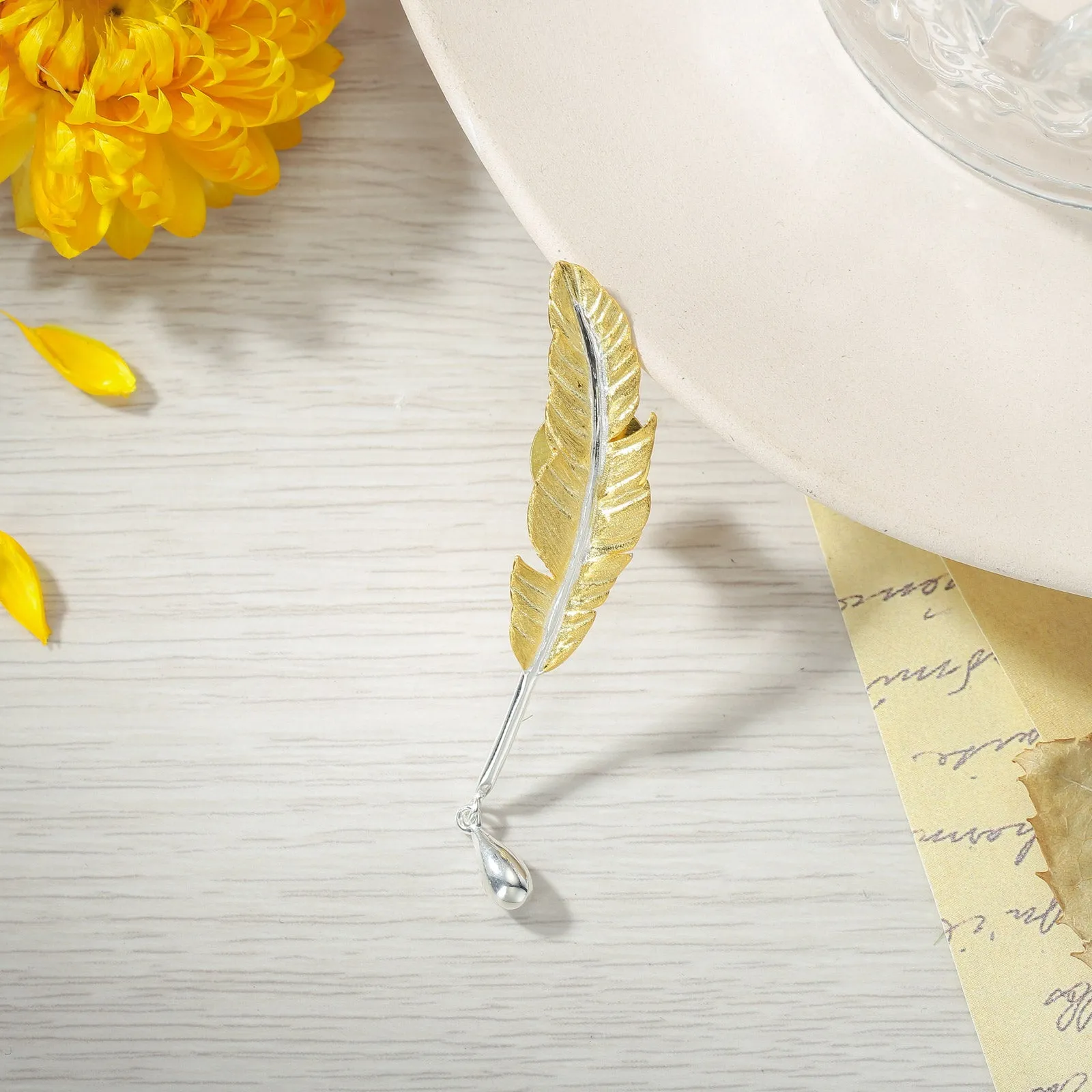 Vintage Feather Brooch sold by Selenichast product image thumbnail 2