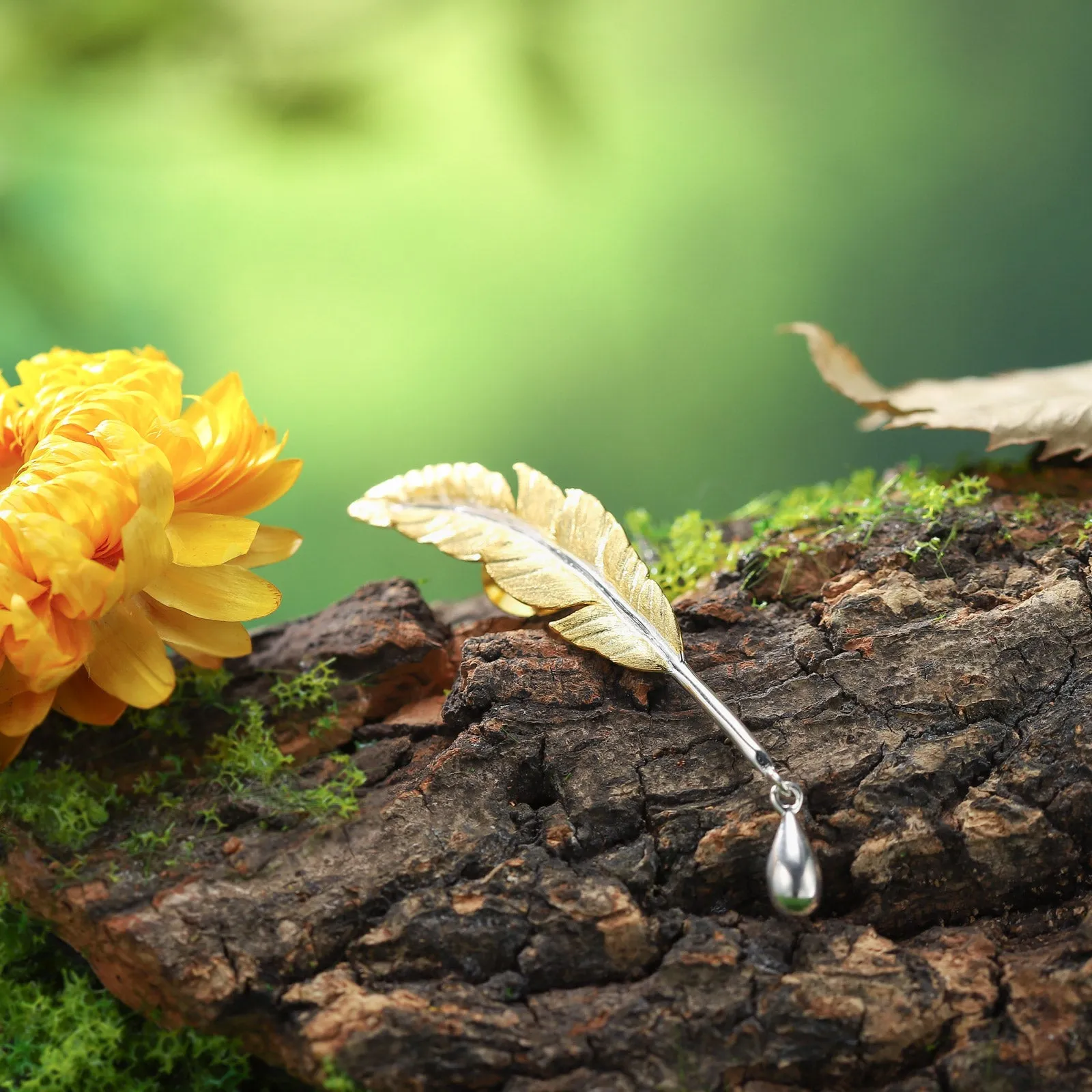 Vintage Feather Brooch sold by Selenichast product image thumbnail 4