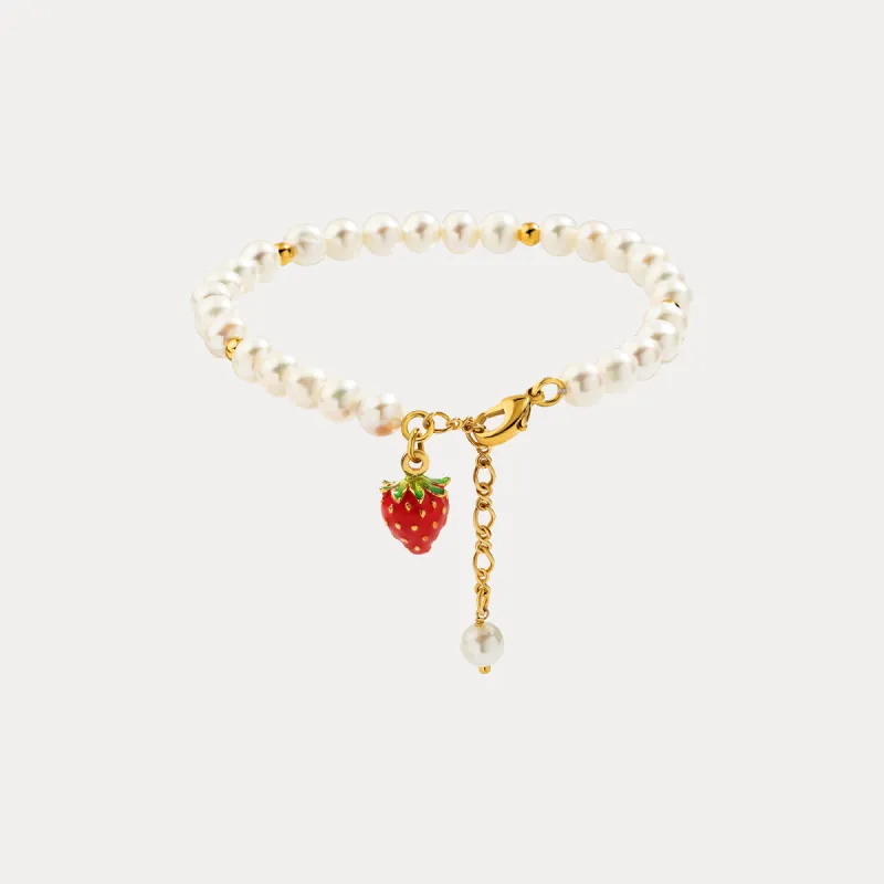 Strawberry Pearl Bracelet sold by Selenichast