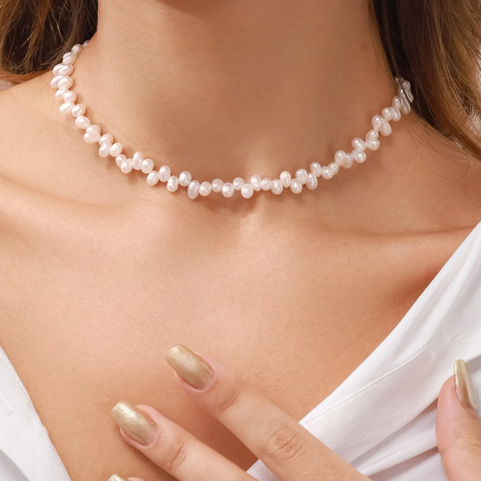 Pearl Choker sold by Selenichast product image thumbnail 2