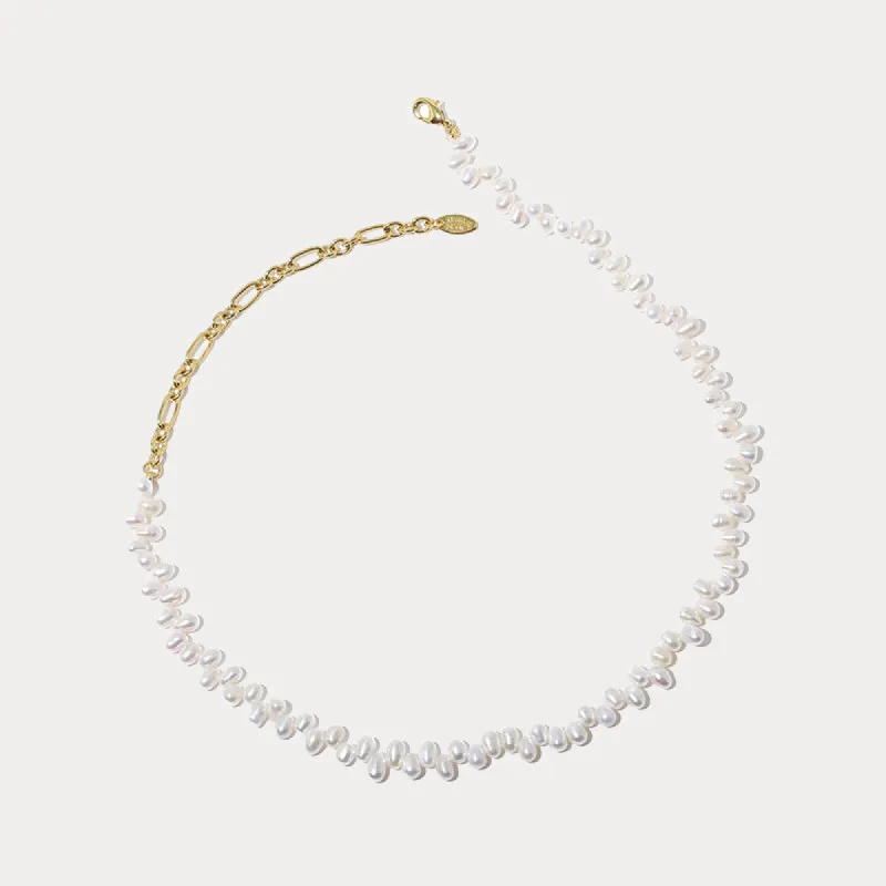 Pearl Choker sold by Selenichast