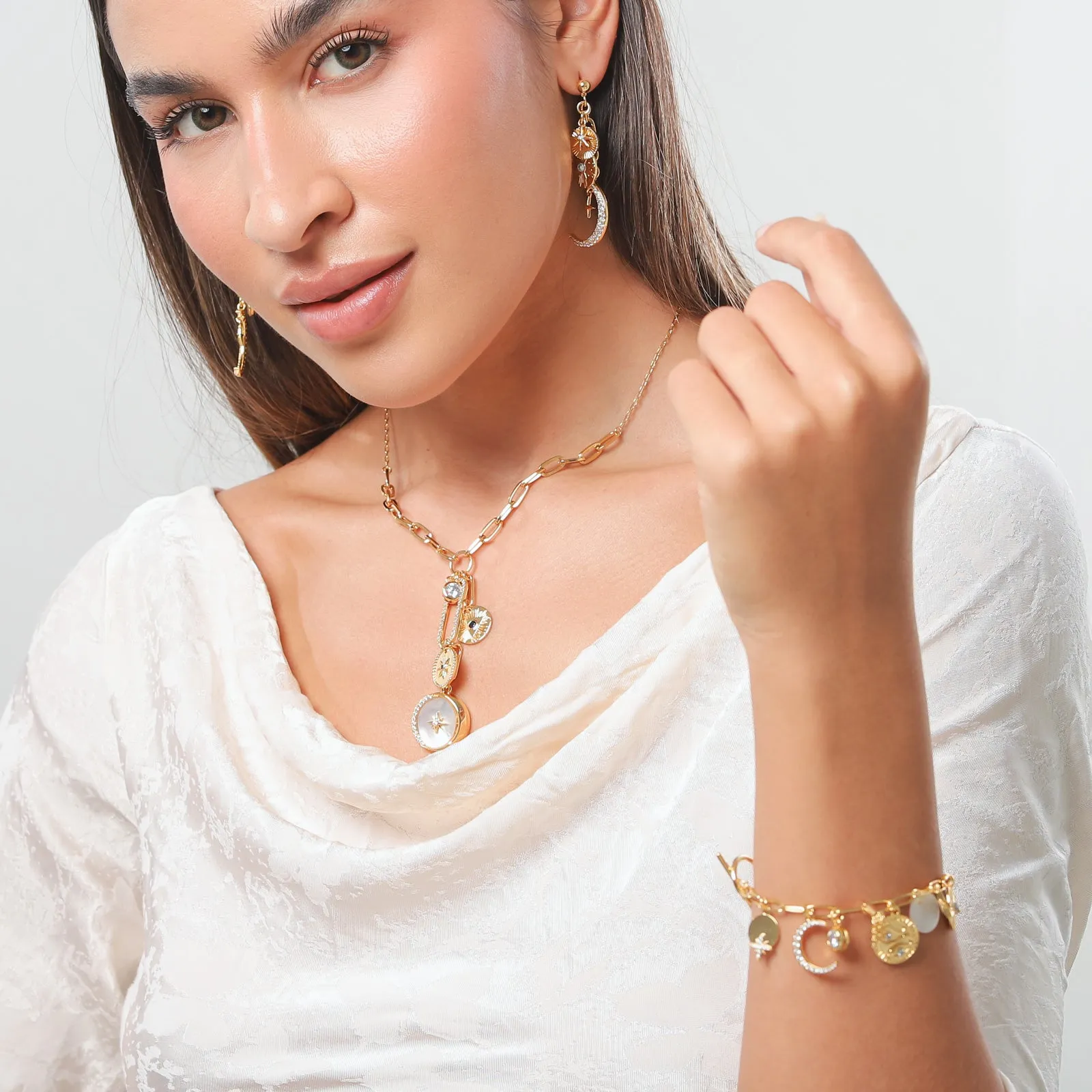 Star Moon Diamond Necklace sold by Selenichast product image thumbnail 5