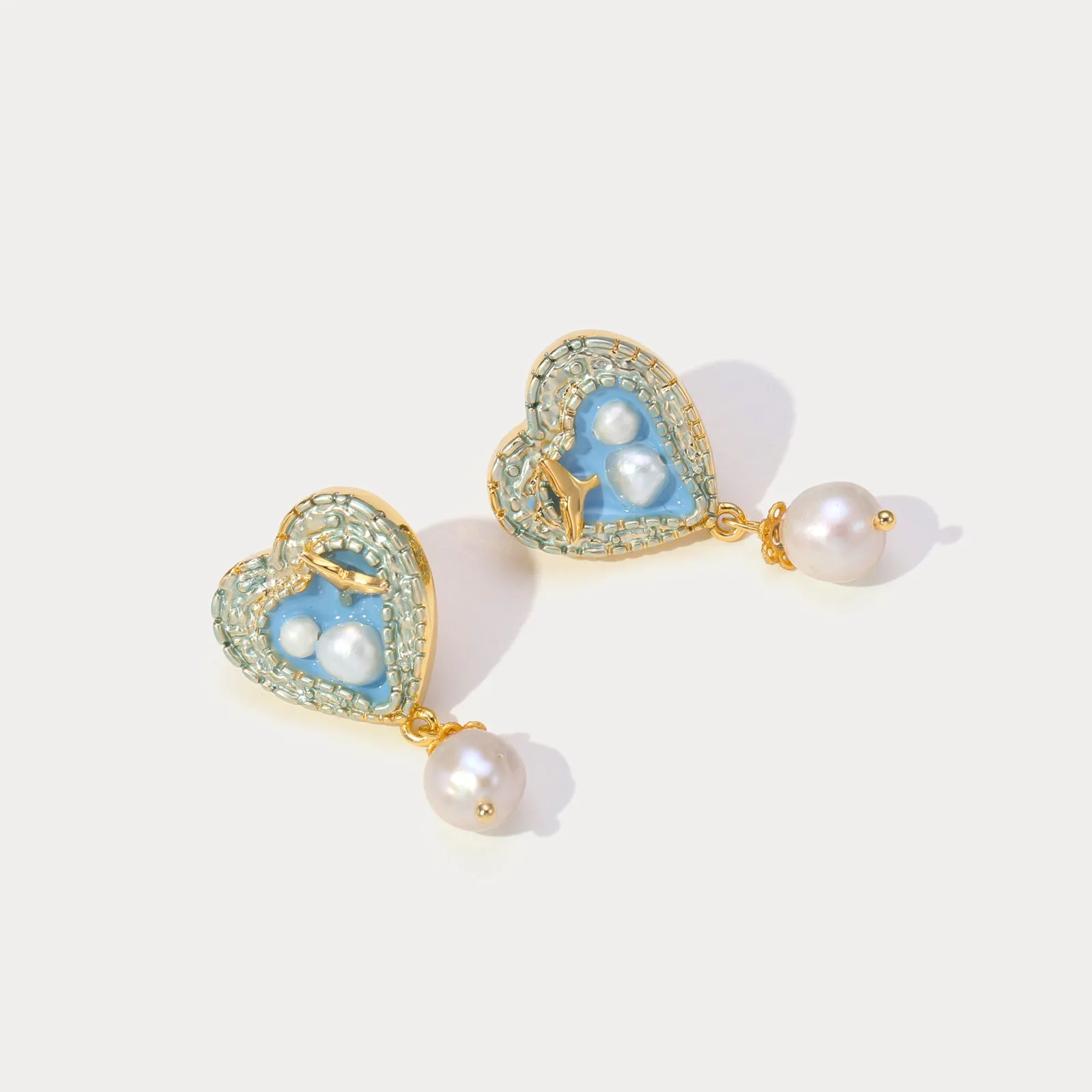 Mermaid Tail Heart Earrings with Pearl sold by Selenichast product image thumbnail 5