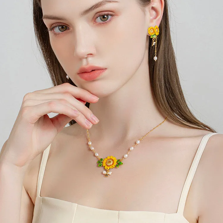 Sunflower & Bee Necklace sold by Selenichast product image thumbnail 4